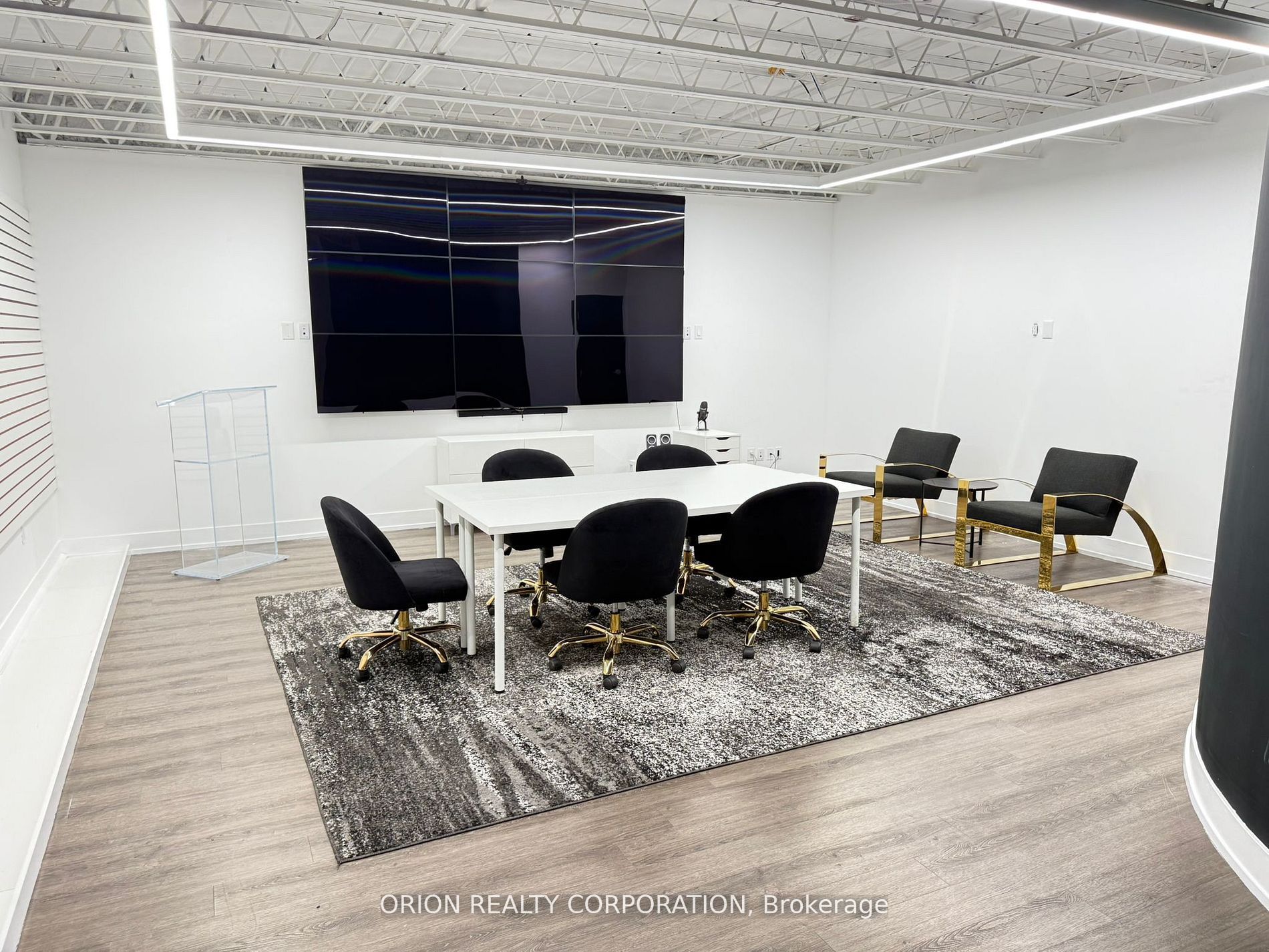 L3-1149 Lakeshore Road E, Mississauga, ON, L5E 1E8