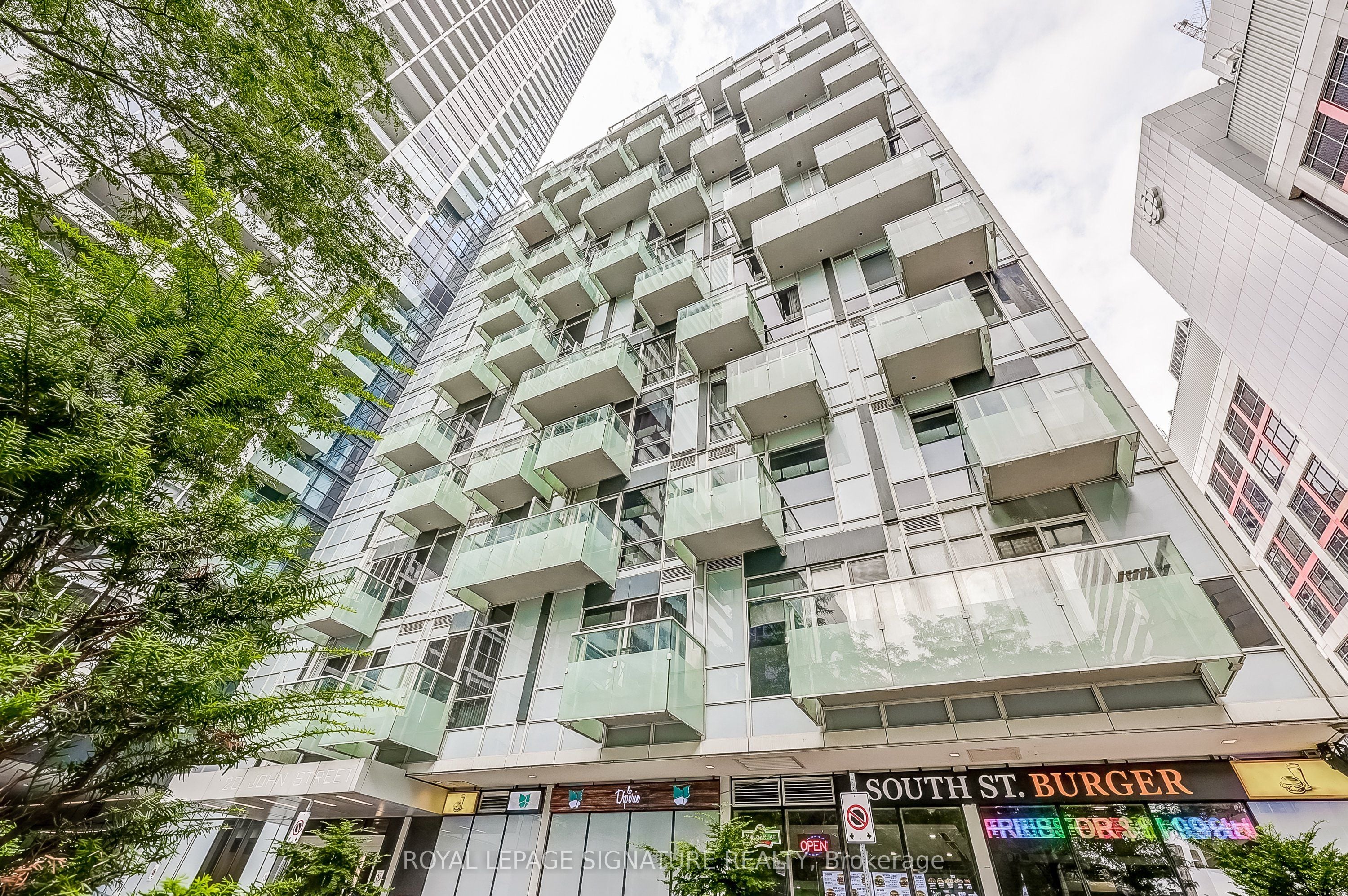 922-20 John Street, Toronto, ON, M5V 0G5
