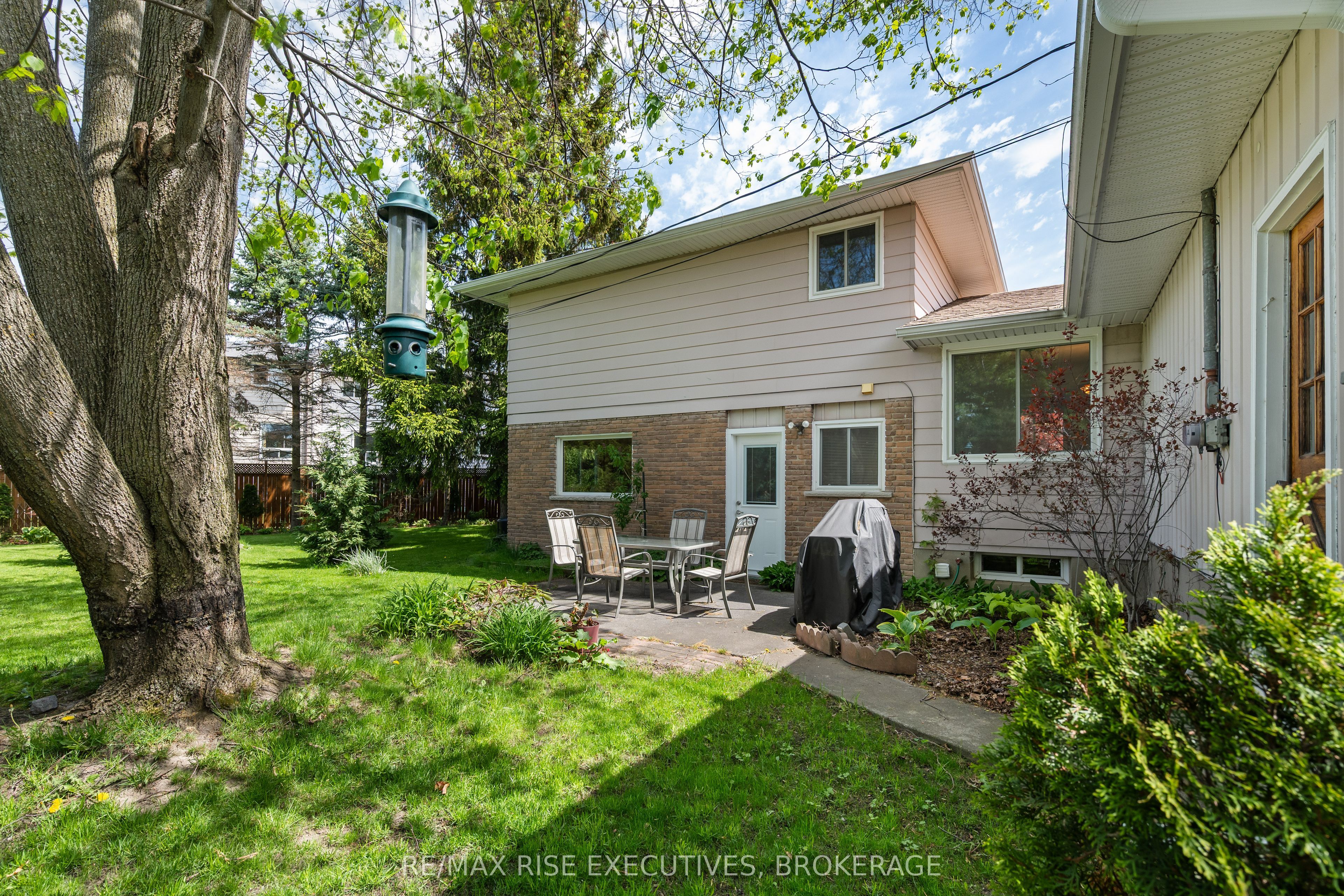 Additional image 3 of 707 Laidlaw Crescent, Kingston, ON, K7M 5M3