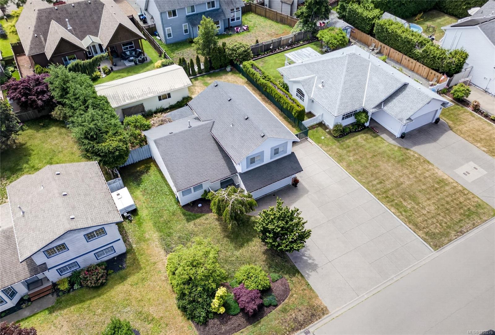 1377 Ocean View Avenue, Comox, BC, V9M 3R2 photo 3