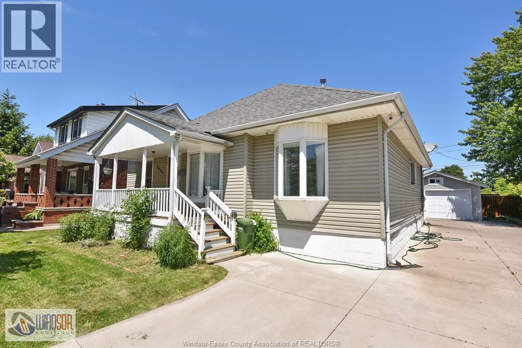 1628 Moy Avenue, Windsor, ON, N8X3J8