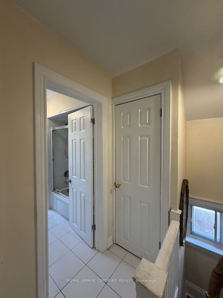 Additional image 2 of 148 Belgravia Avenue, Toronto, ON, M6E 2M7