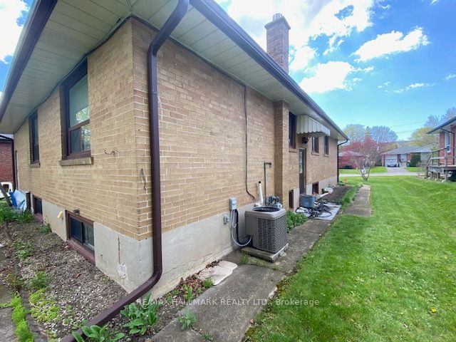 16 Chrysler Crescent, Toronto, ON, M1R 2L8 photo 4