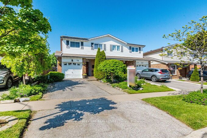 18 Pluto Drive, Brampton, ON, L6V 3W5 photo 2
