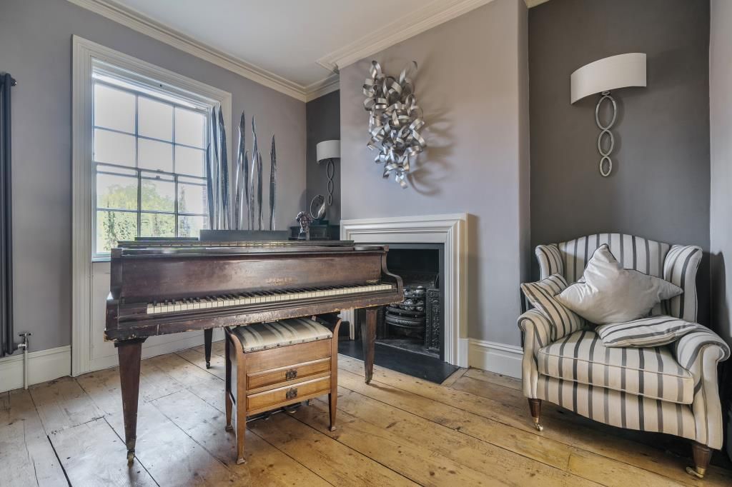 Additional image 7 of 4 bed terraced house for saleCastle Hill, Reading, Berkshire RG1