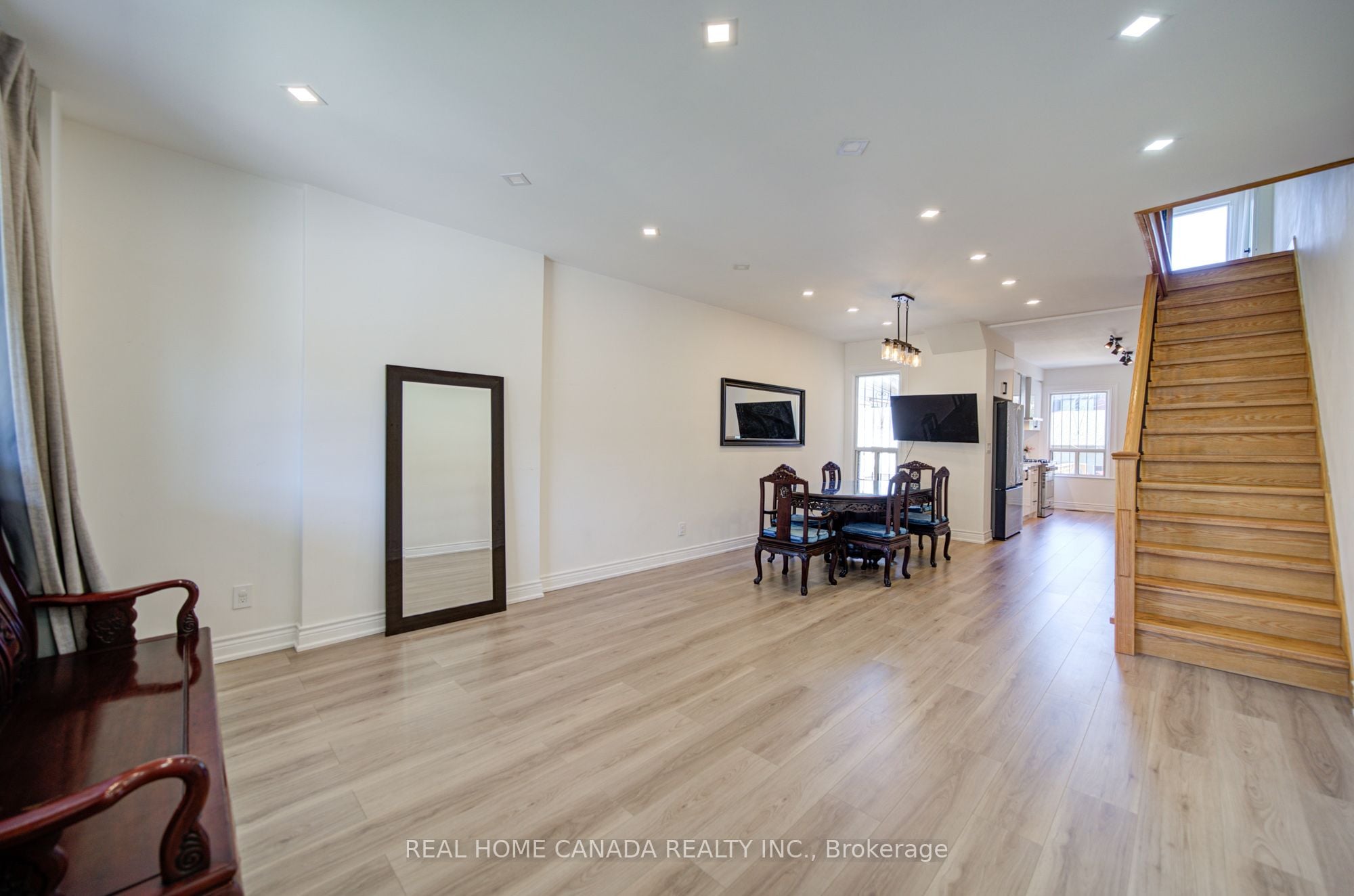 Additional image 3 of 1145 Dufferin Street, Toronto, ON, M6H 4B7