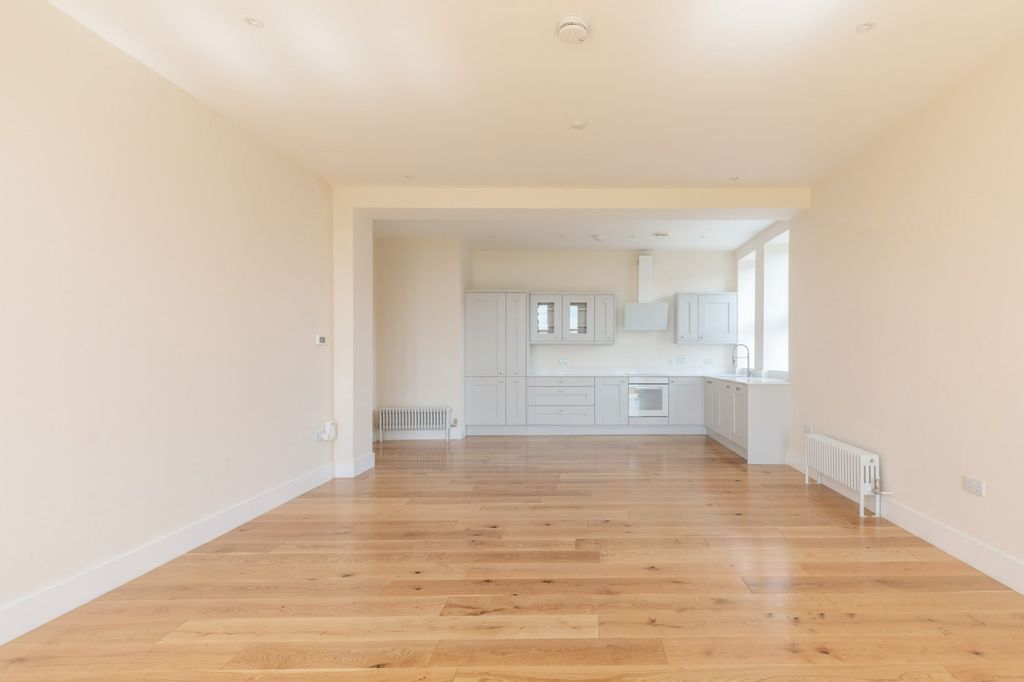 3 bed flat for saleCourtstairs Manor, Ramsgate, Kent CT11 photo 5