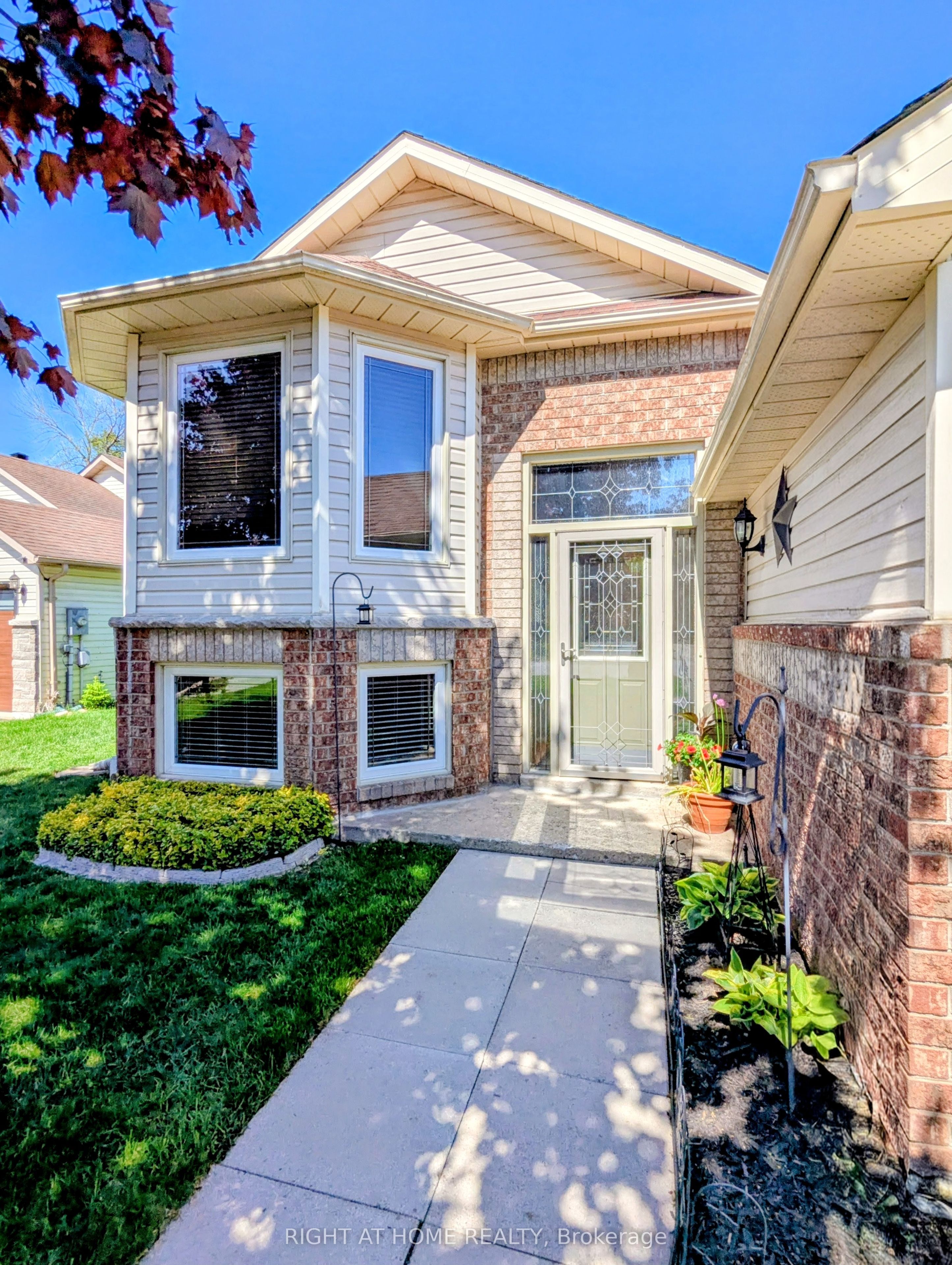 Additional image 3 of 22 Donald Crescent, Wasaga Beach, ON, L9Z 1E1