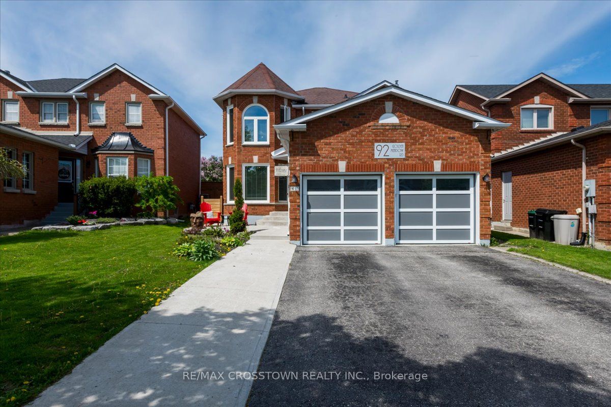 92 Golden Meadow Road, Barrie, ON, L4N 7G4