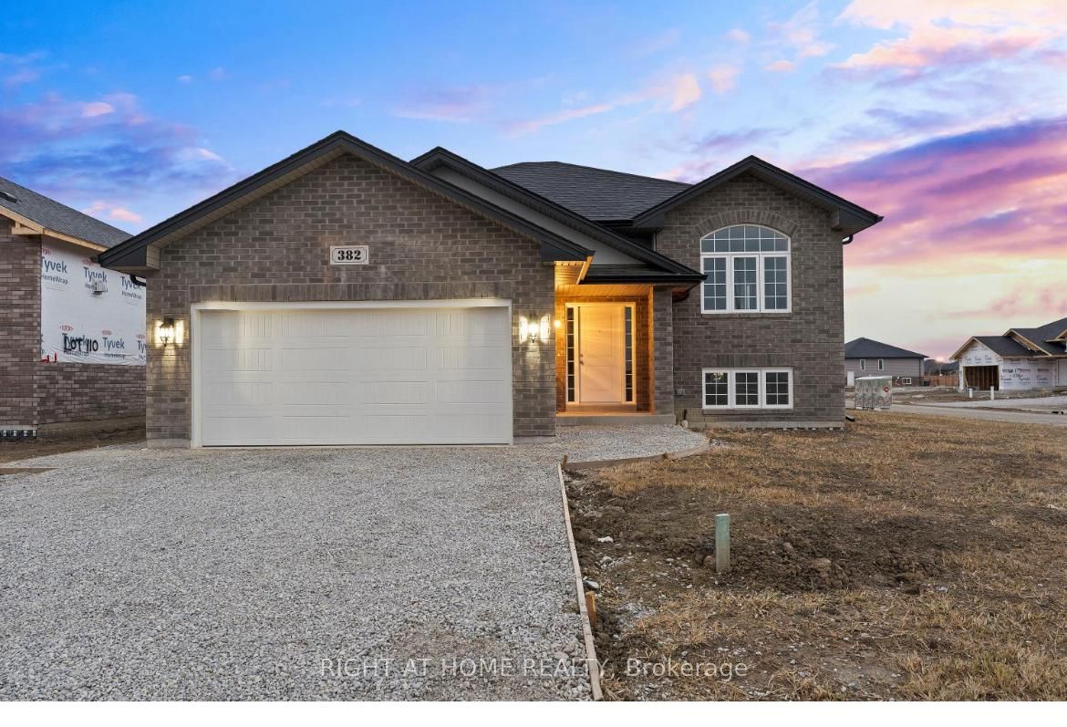 382 Mulberry Lane, Lakeshore, ON, N8L 1A9