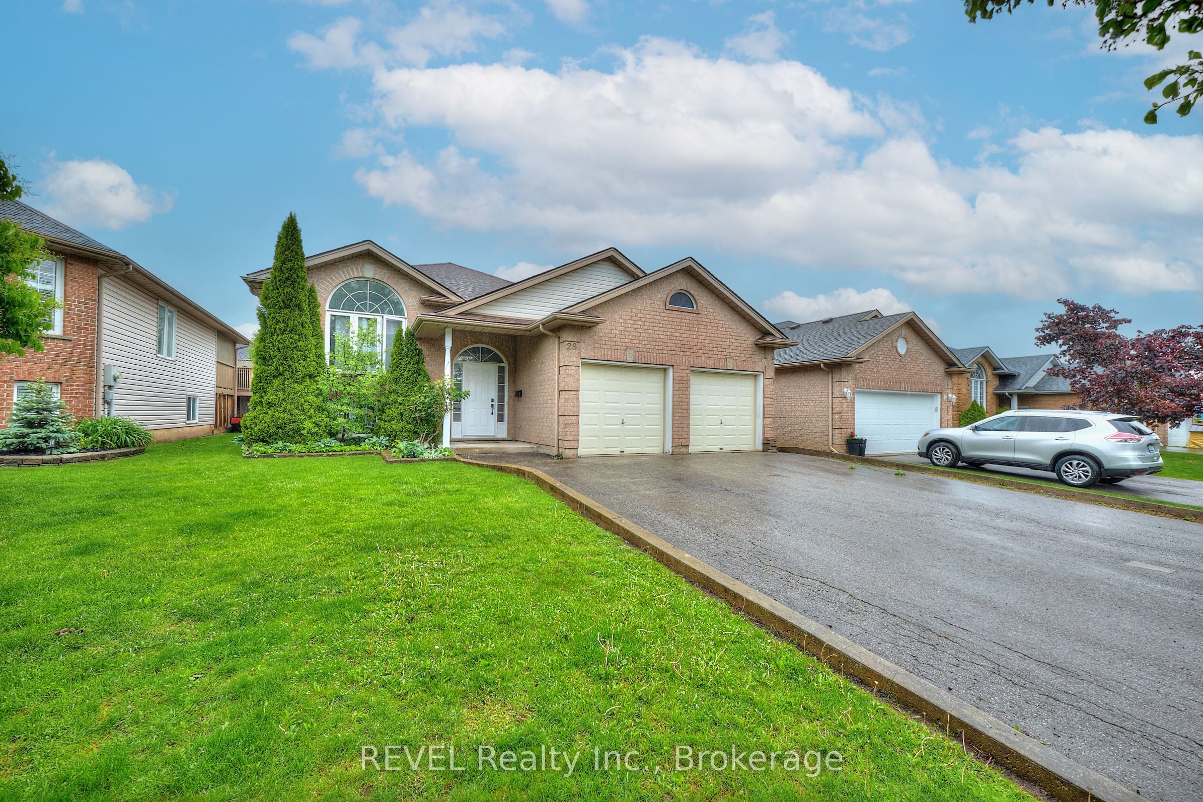 28 Quaker Road, Welland, ON, L3C 7K7