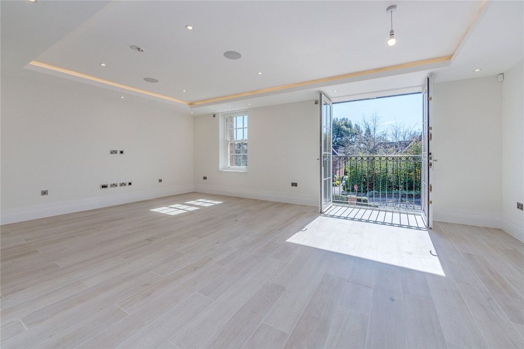 Additional image 7 of 2 bed flat for saleWatford Road, Radlett, Hertfordshire WD7