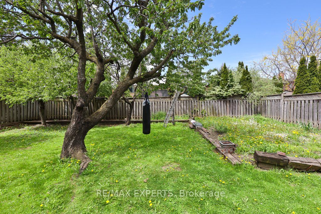 38 Colton Crescent S, Vaughan, ON, L4L 3L6 photo 4