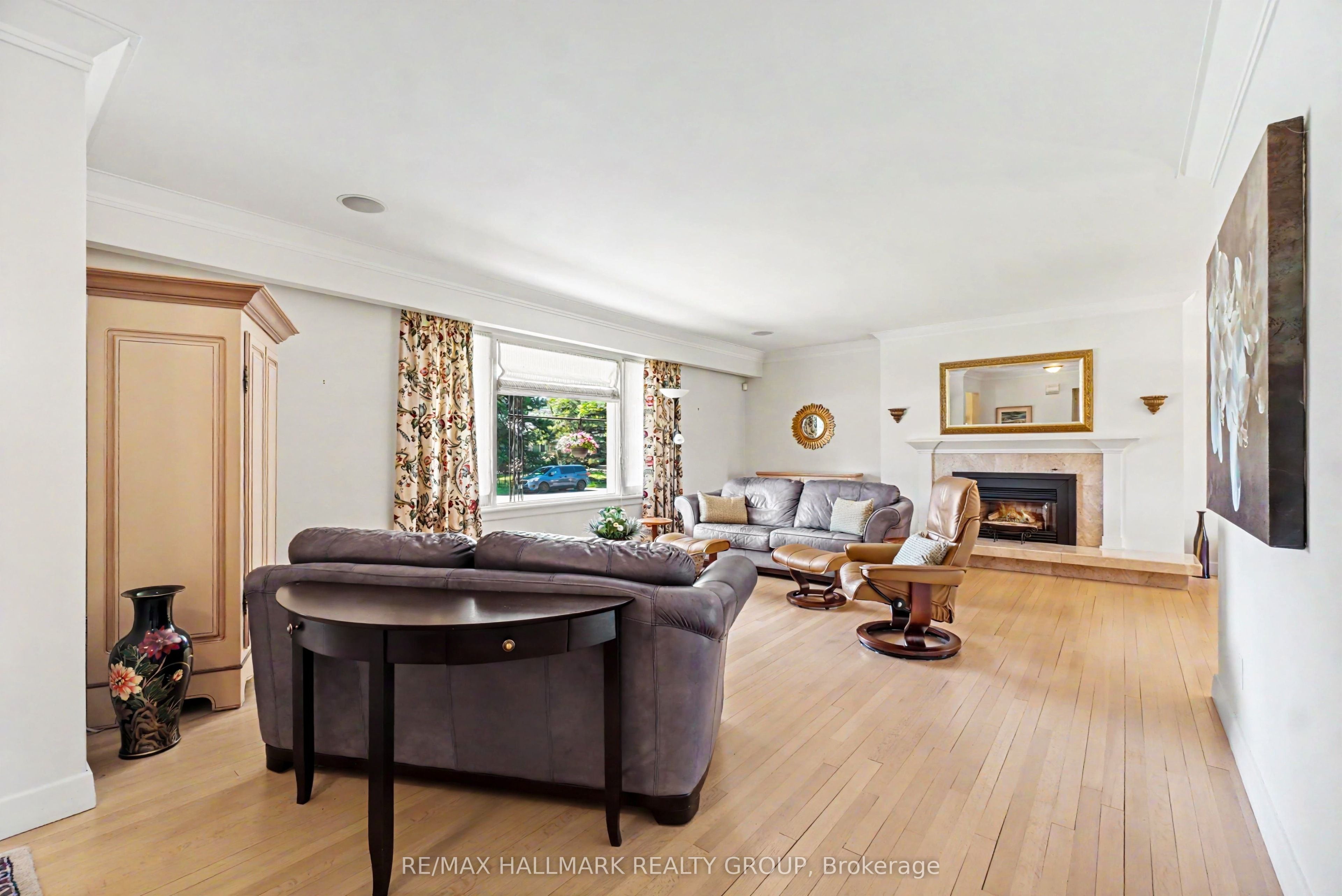 Additional image 2 of 2009 Killarney Drive, Ottawa, ON, K2A 1P9