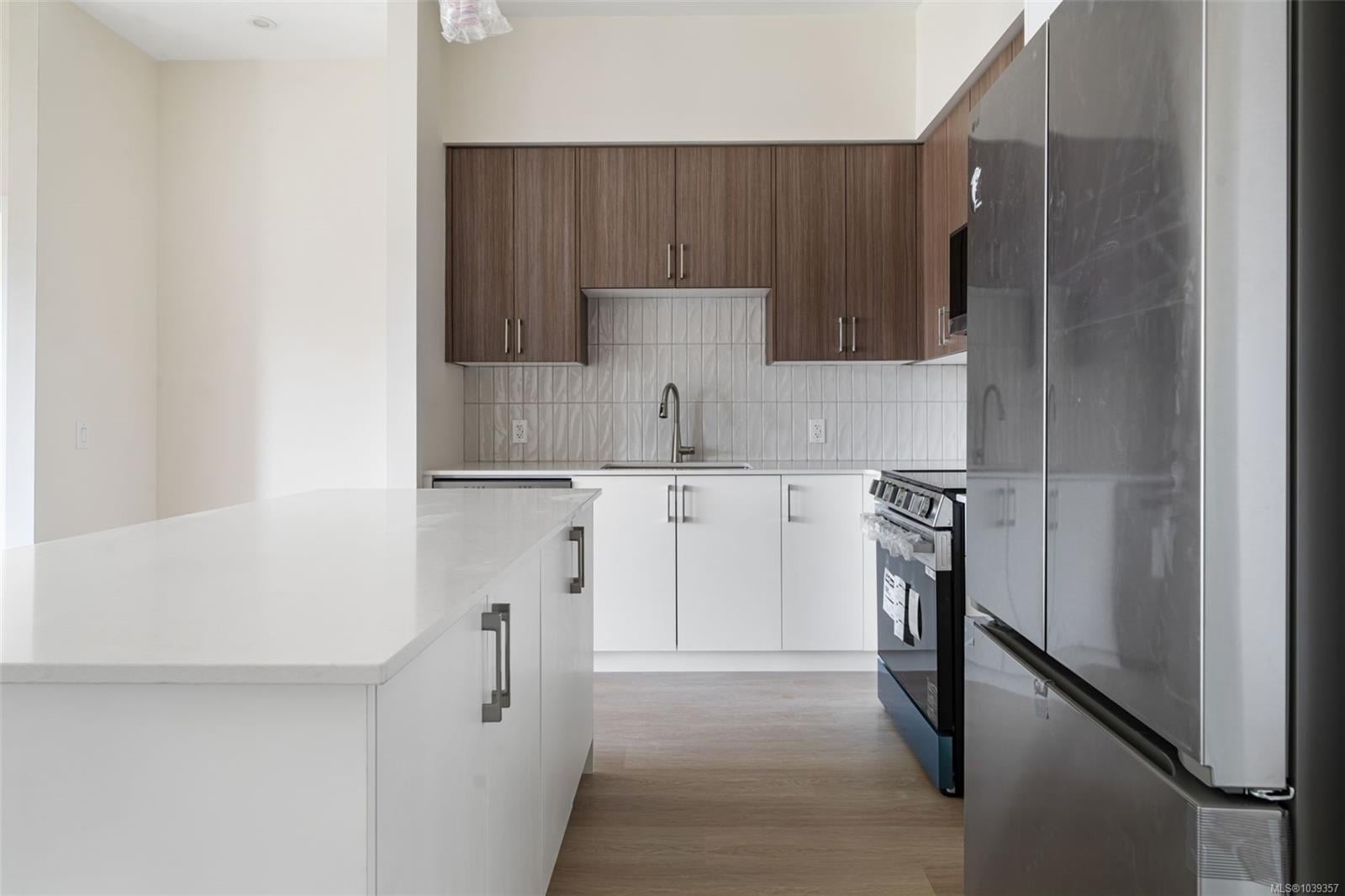 Additional image 2 of #310-777 Station Avenue, Langford, BC, V9B 2S1