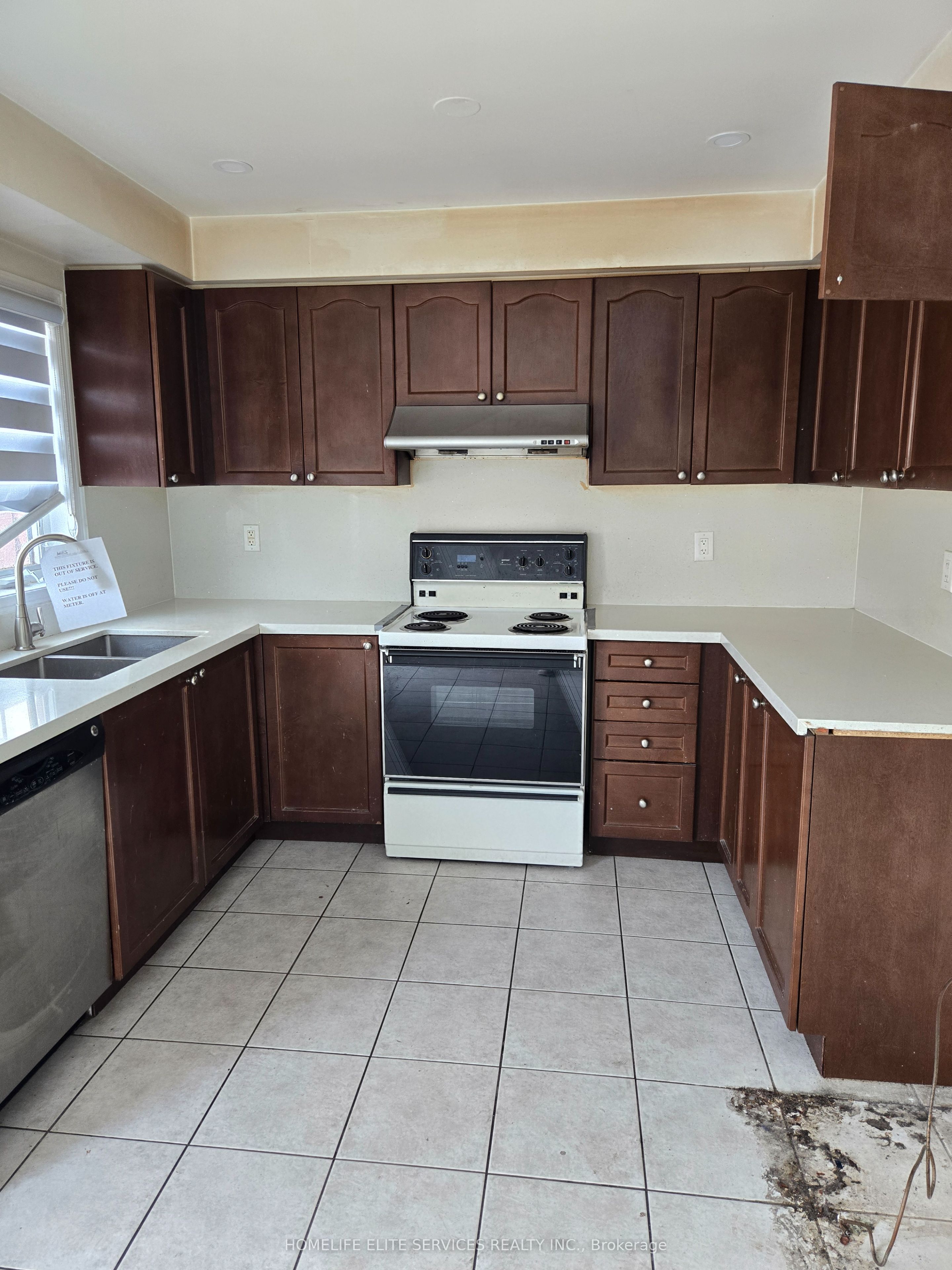 Additional image 4 of 110 Crystalview Crescent, Brampton, ON, L6P 2S2