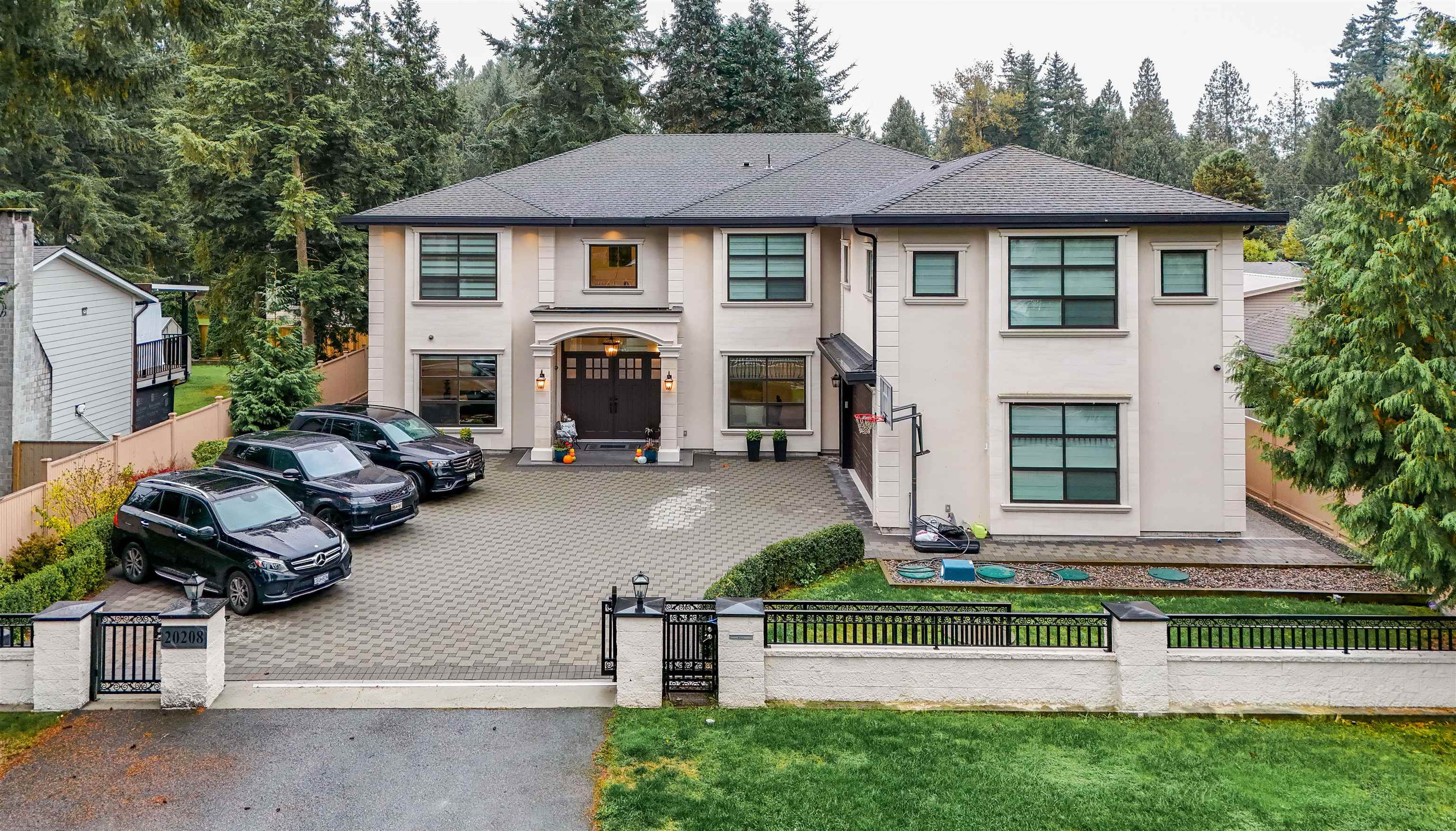 20208 42 Avenue, Langley, BC, V3A 3A6