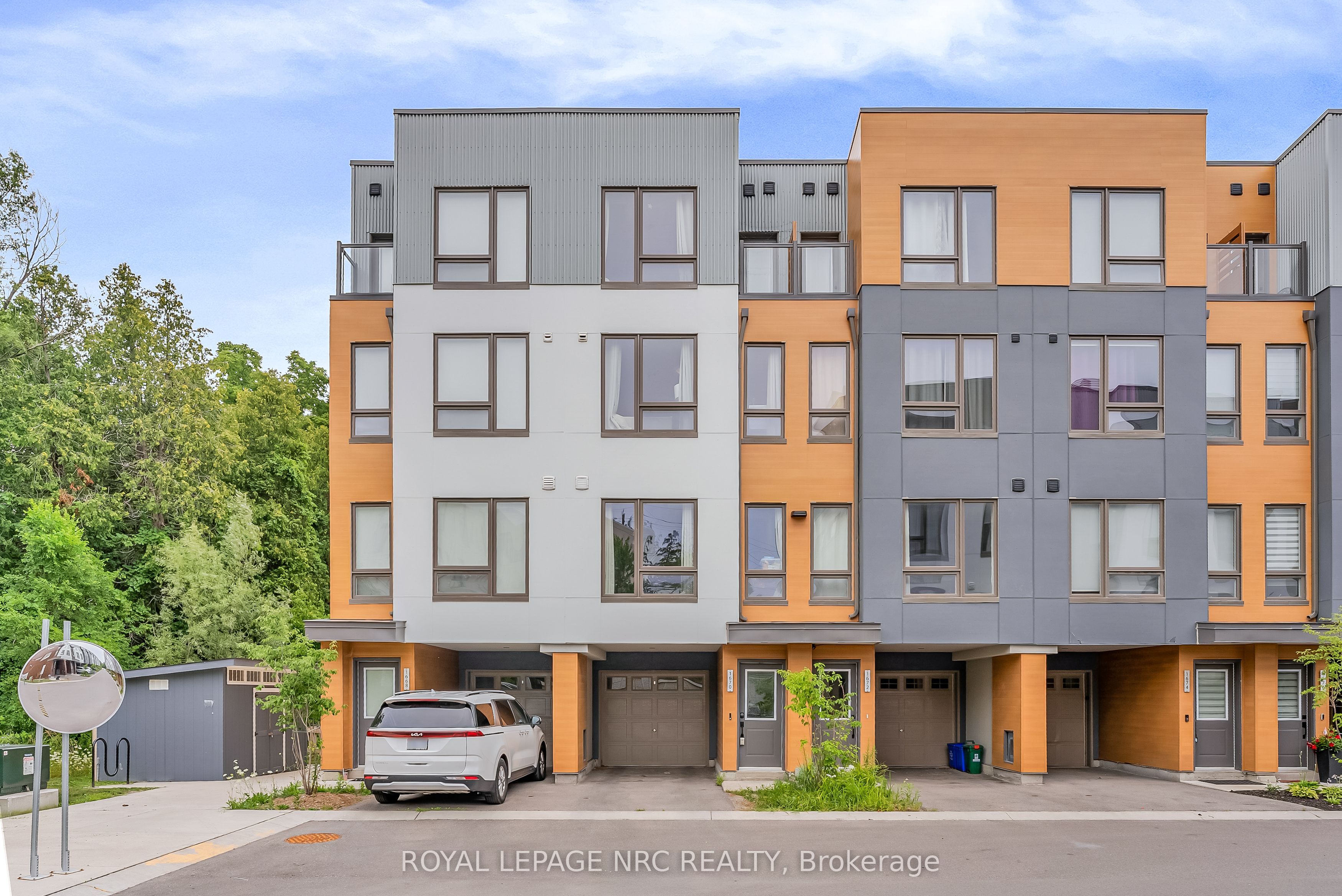1670 Pleasure Valley Path, Oshawa, ON, L1G 0E3