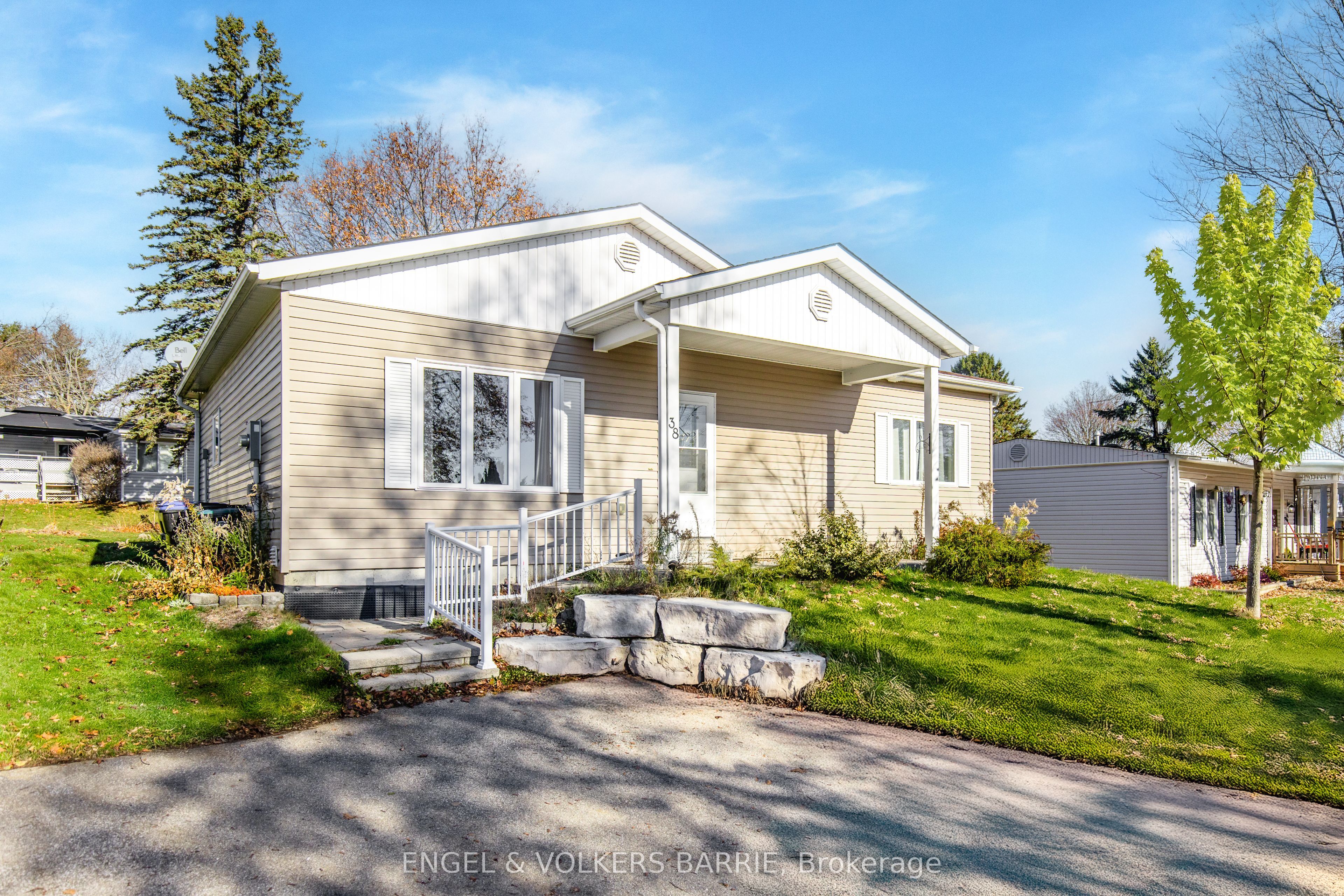 38 Linden Lane, Innisfil, ON, L9S 1P2