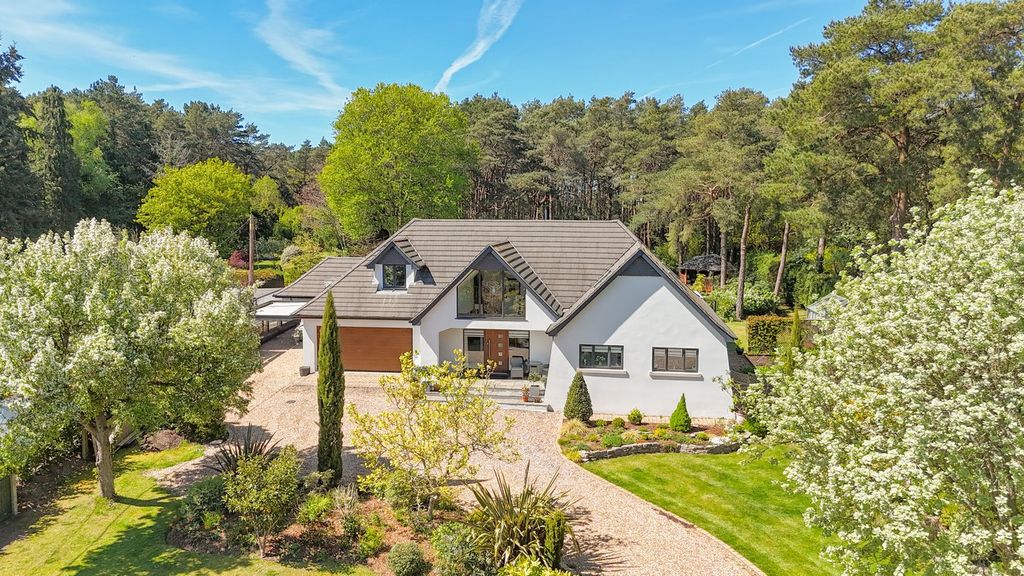 4 bed detached house for saleAvon Avenue, Ringwood BH24