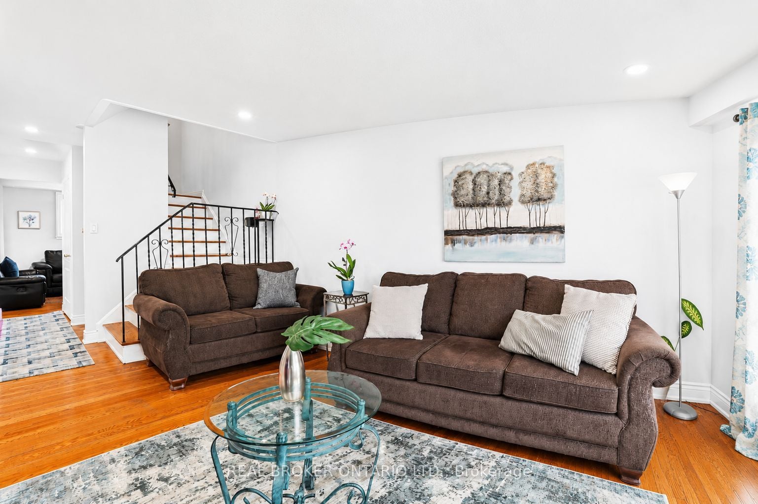 Additional image 4 of 3106 Redbank Crescent, Mississauga, ON, L4T 1V1