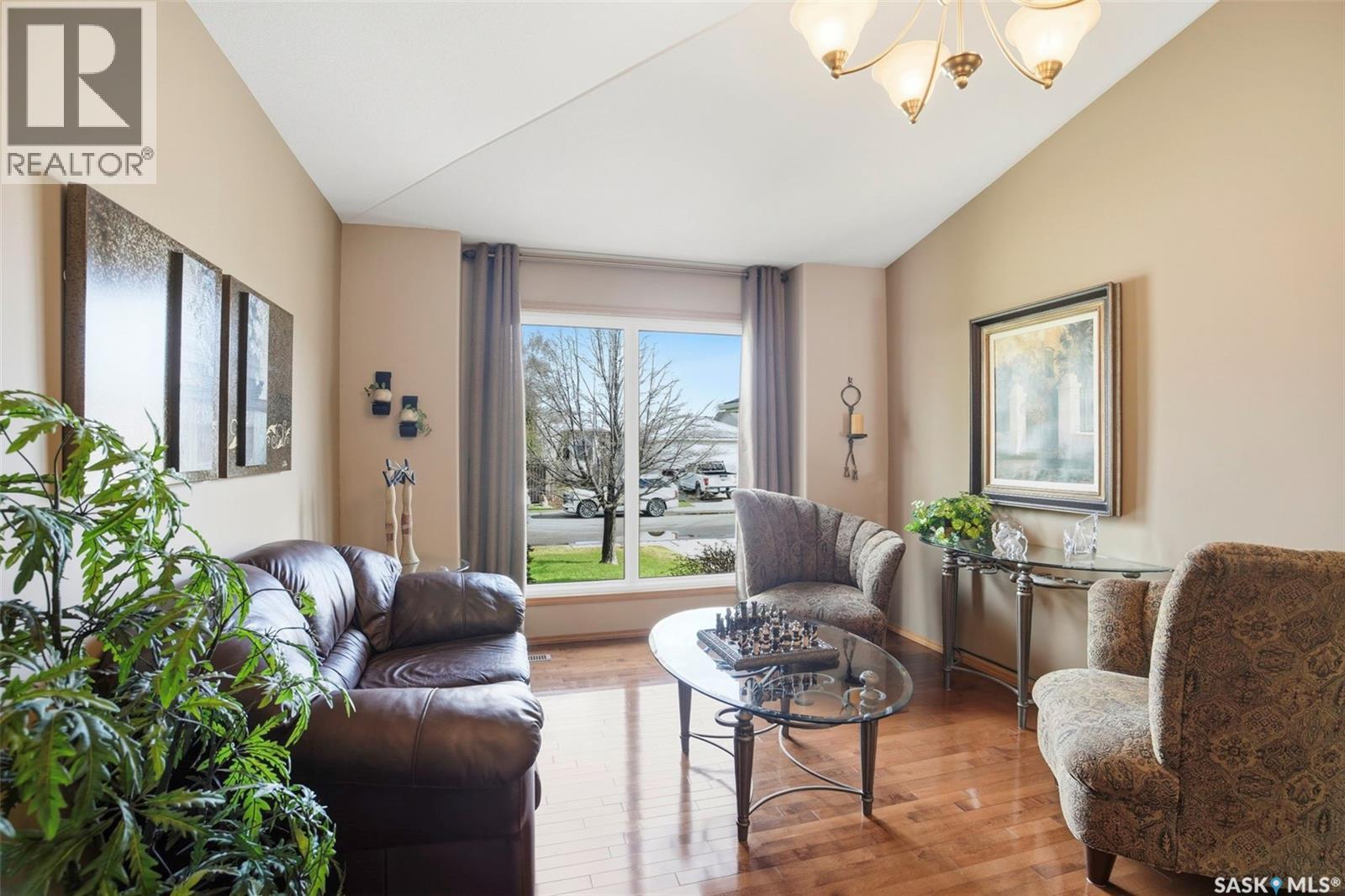 211 Brookmore Lane, Saskatoon, SK, S7V1C1 photo 3