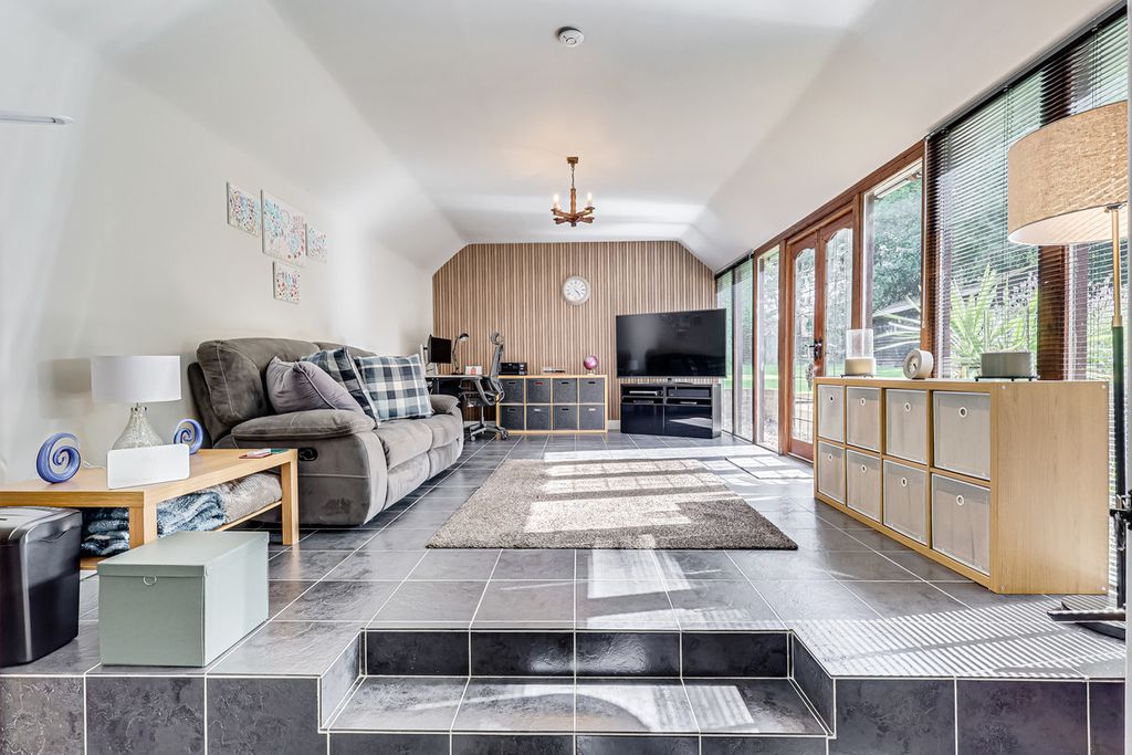 Additional image 7 of 4 bed detached bungalow for saleThe Chase, Rochford SS4