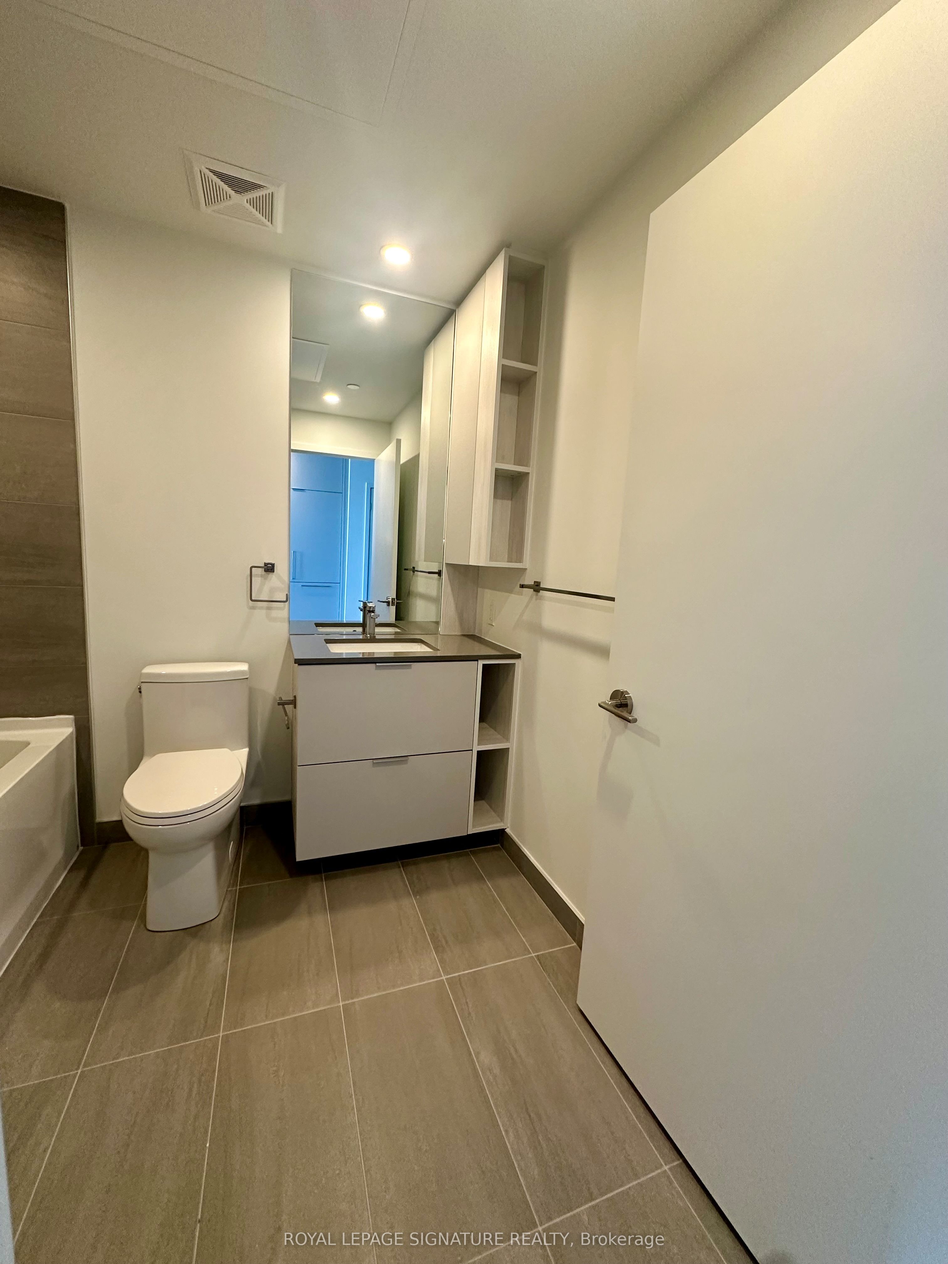 Additional image 5 of 1705-1 Fairview Road E, Mississauga, ON, L5A 4C6