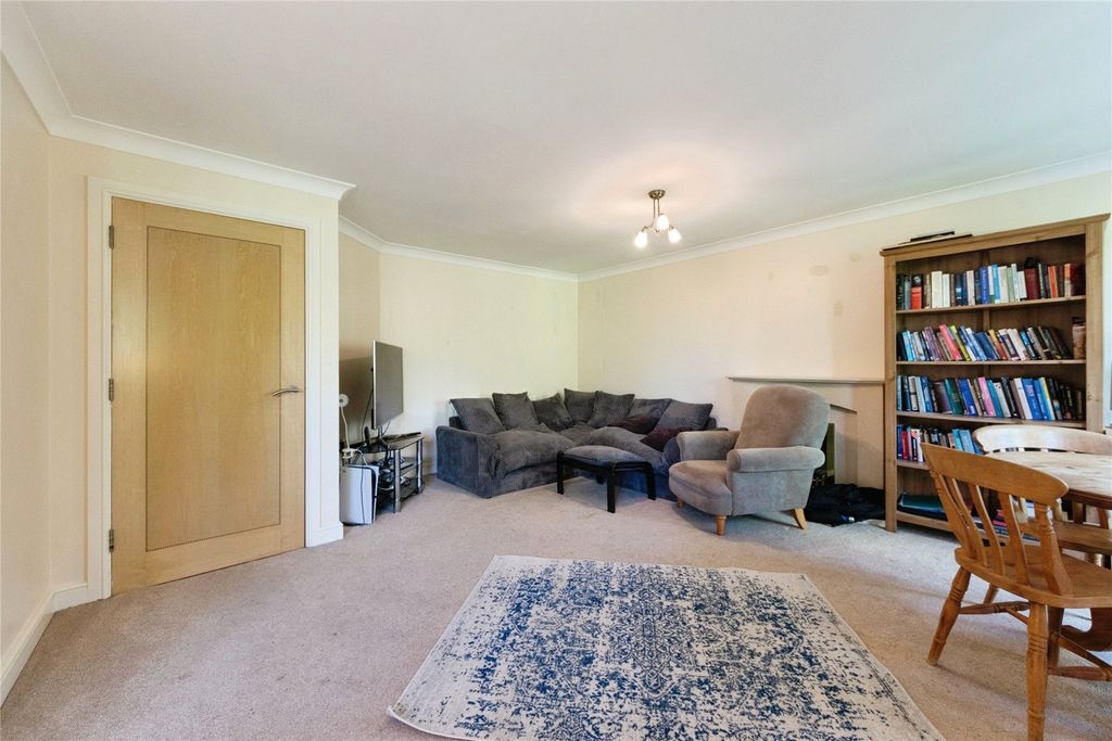 Additional image 12 of 2 bed flat for saleEvesham Road, Redditch, Worcestershire B97