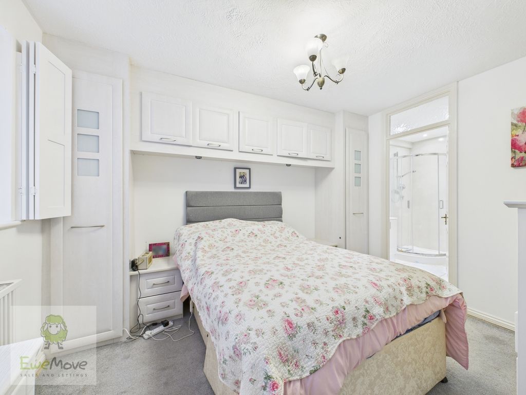 Additional image 11 of 2 bed flat for saleSeaford Court, Shorts Reach, Esplanade, Rochester ME1