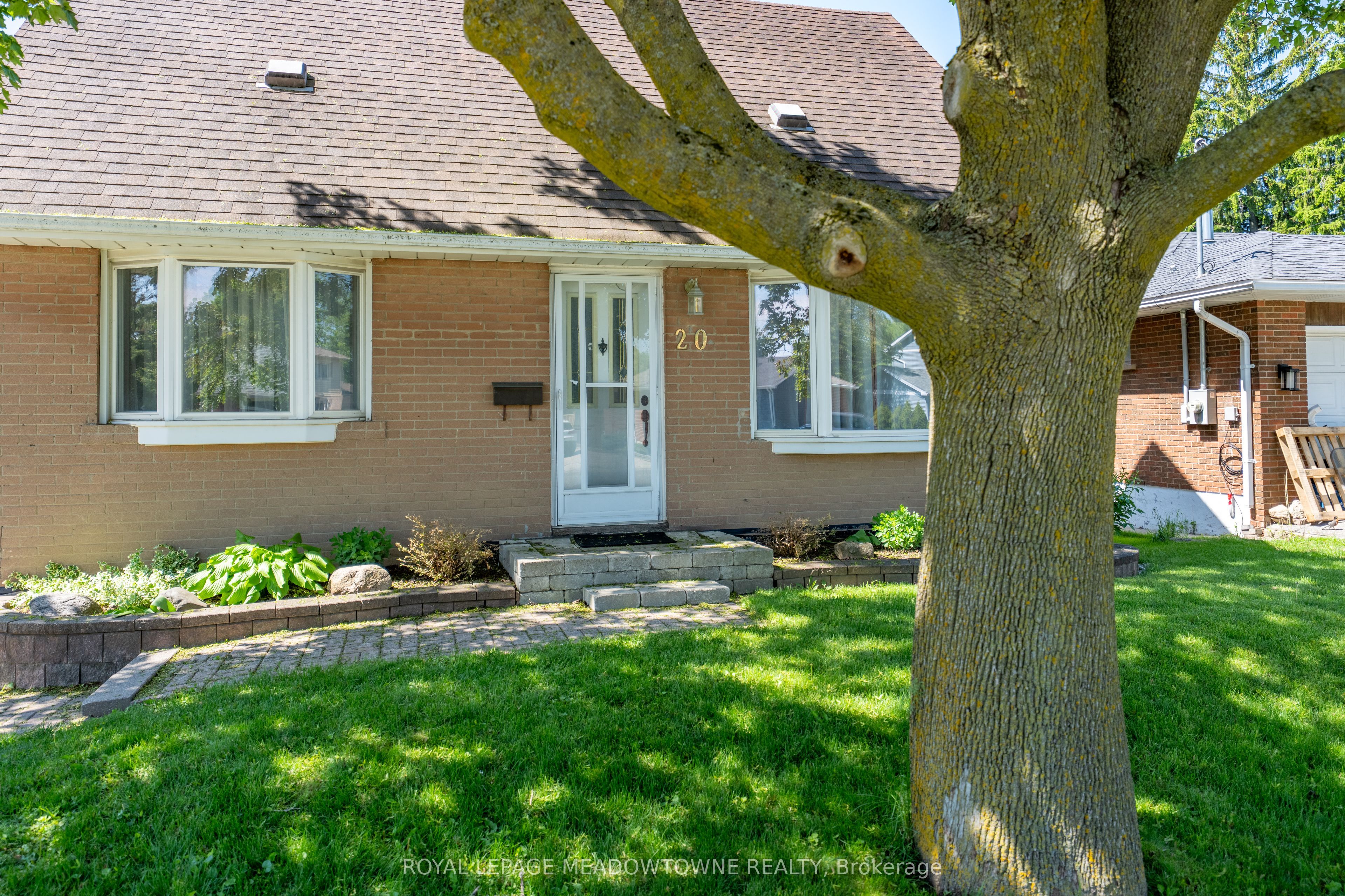 20 Delrex Boulevard, Halton Hills, ON, L7G 3X7 photo 5