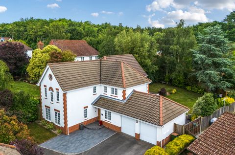 Chestnut Close, West End, Southampton, Hampshire SO30