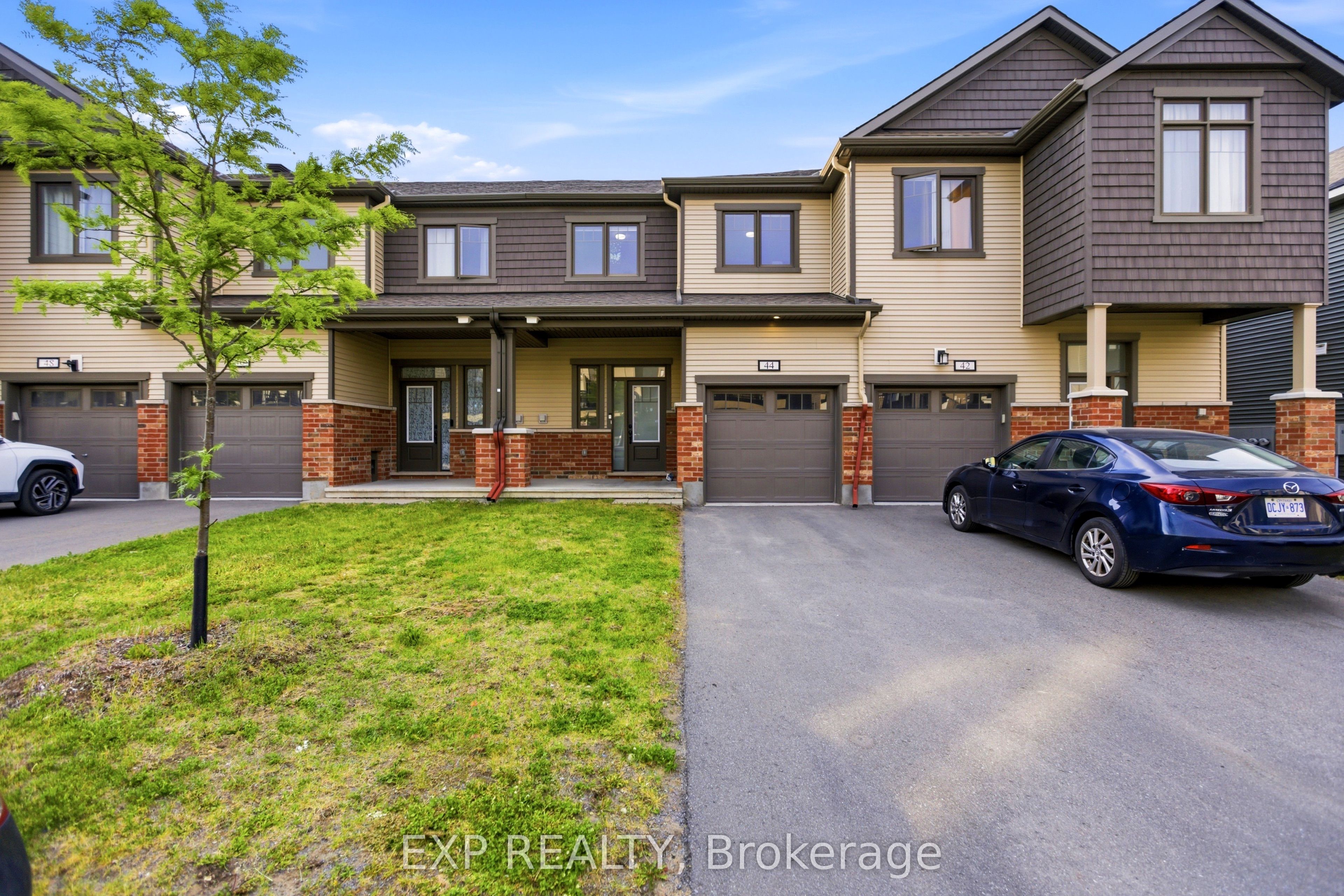 44 Lentago Avenue, Ottawa, ON, K2J 7A2