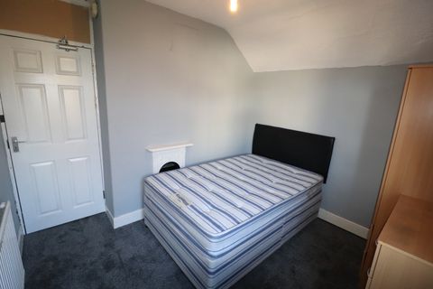 Tewkesbury Street, Cathays, Cardiff CF24, Room to rent