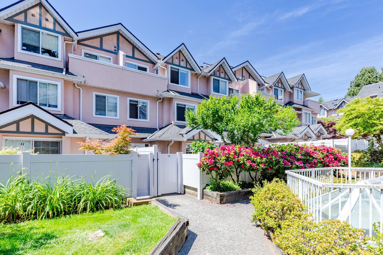 19-7433 16th Street, Burnaby, BC, V3N 4Z5 photo 2