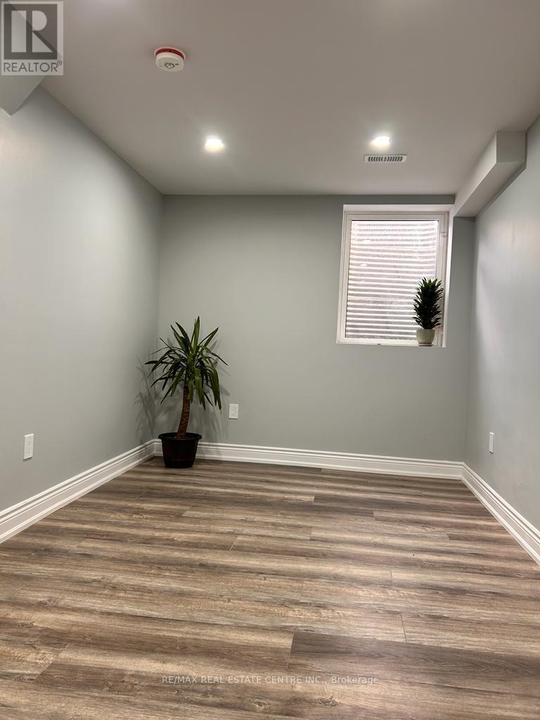 (Bsmt)-5 Balckberry Valley Crescent, Caledon, ON, L7C3Z7 photo 5