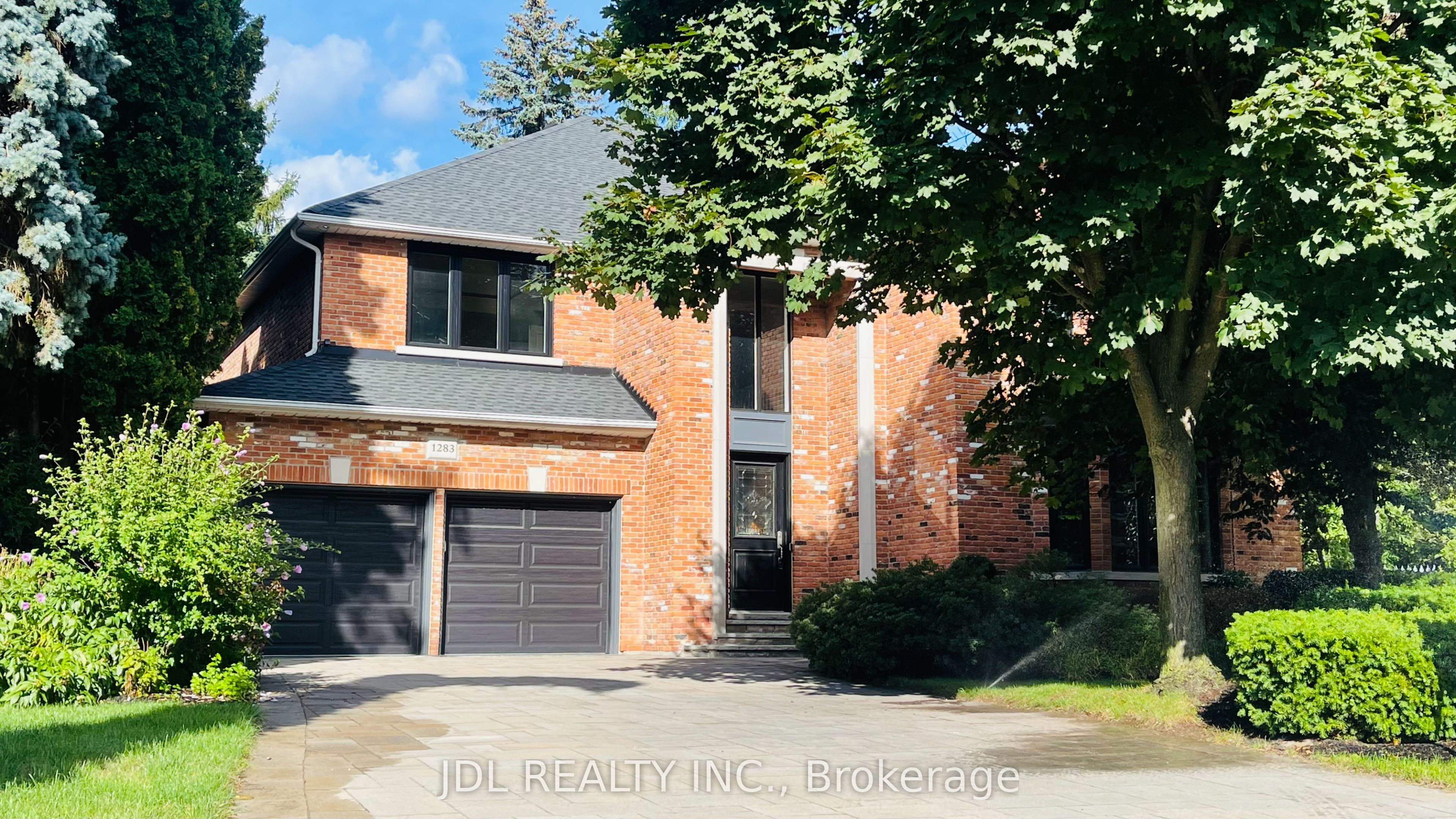1283 Lindburgh Court, Mississauga, ON, L5H 4J2 photo 3