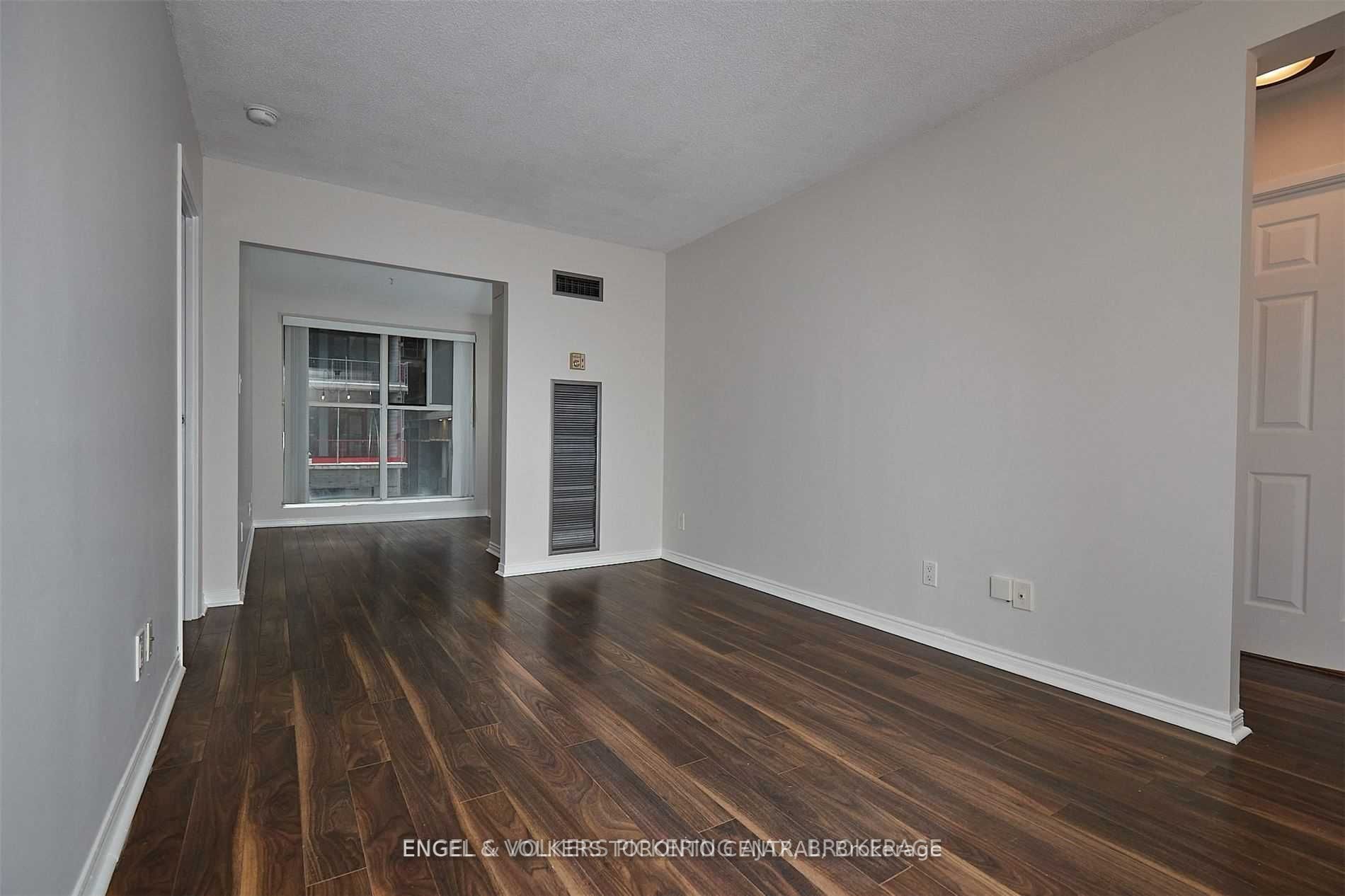 310-222 The Esplanade Street, Toronto, ON, M5A 4M8