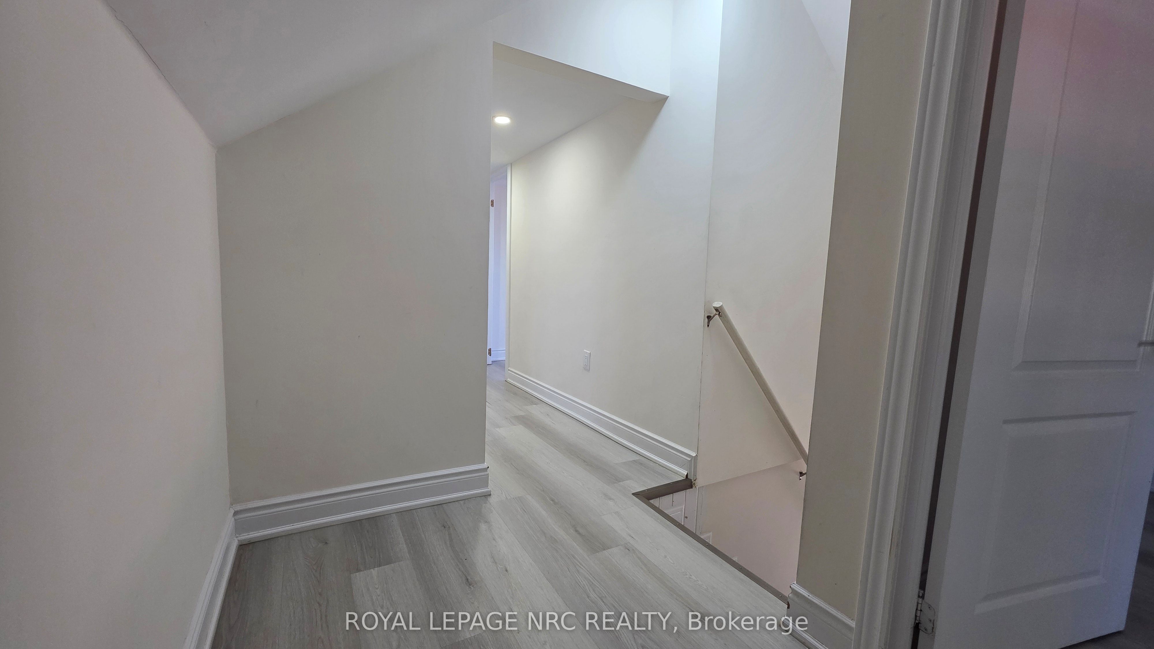 2-69 Vine Street, St. Catharines, ON, L2R 3X9 photo 3