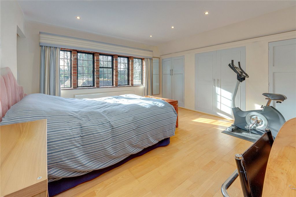 Additional image 18 of 5 bed detached house for saleLoom Lane, Radlett, Hertfordshire WD7