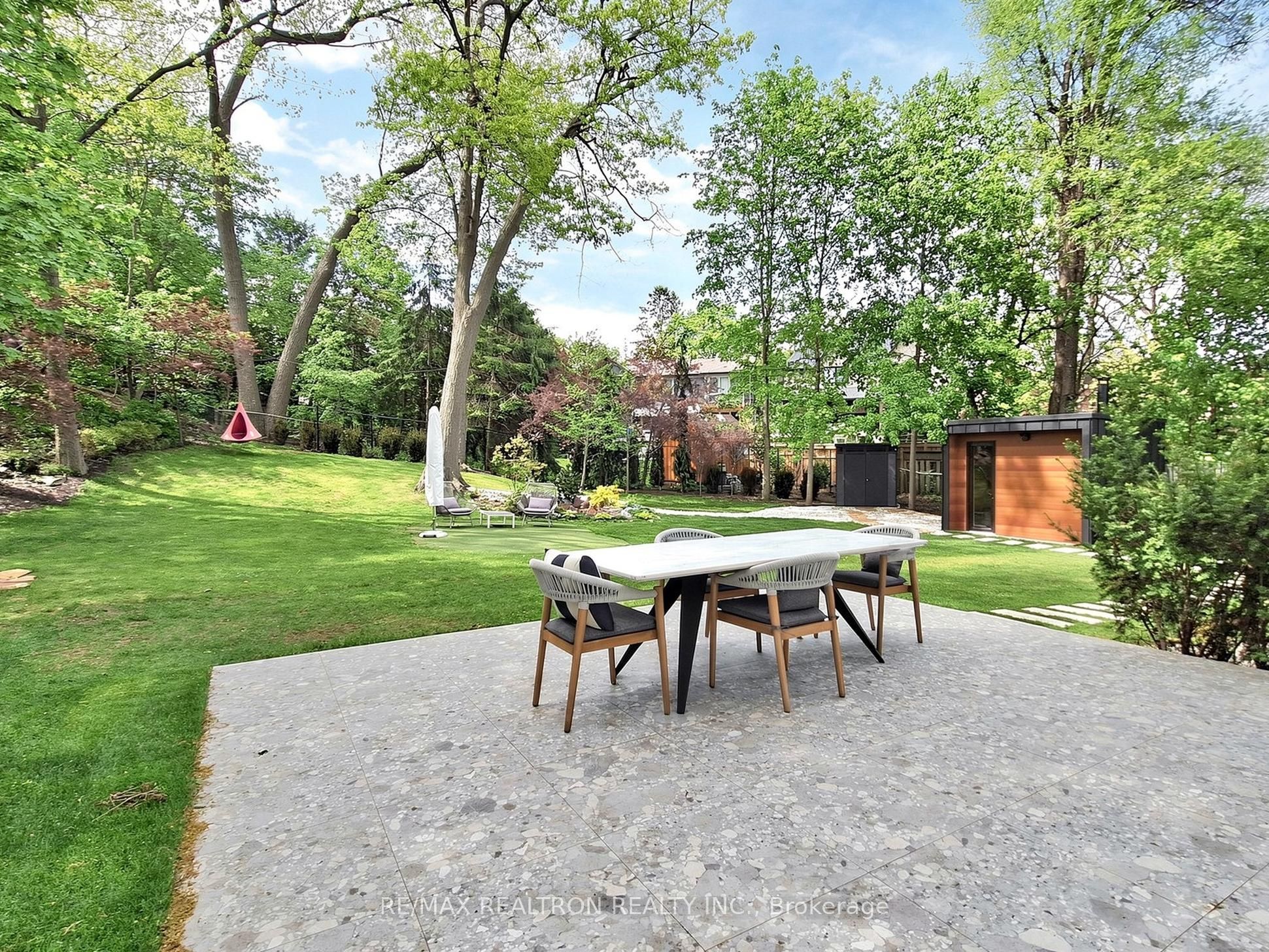 8 Breezewood Drive, Toronto, ON, M8Y 2C1 photo 4