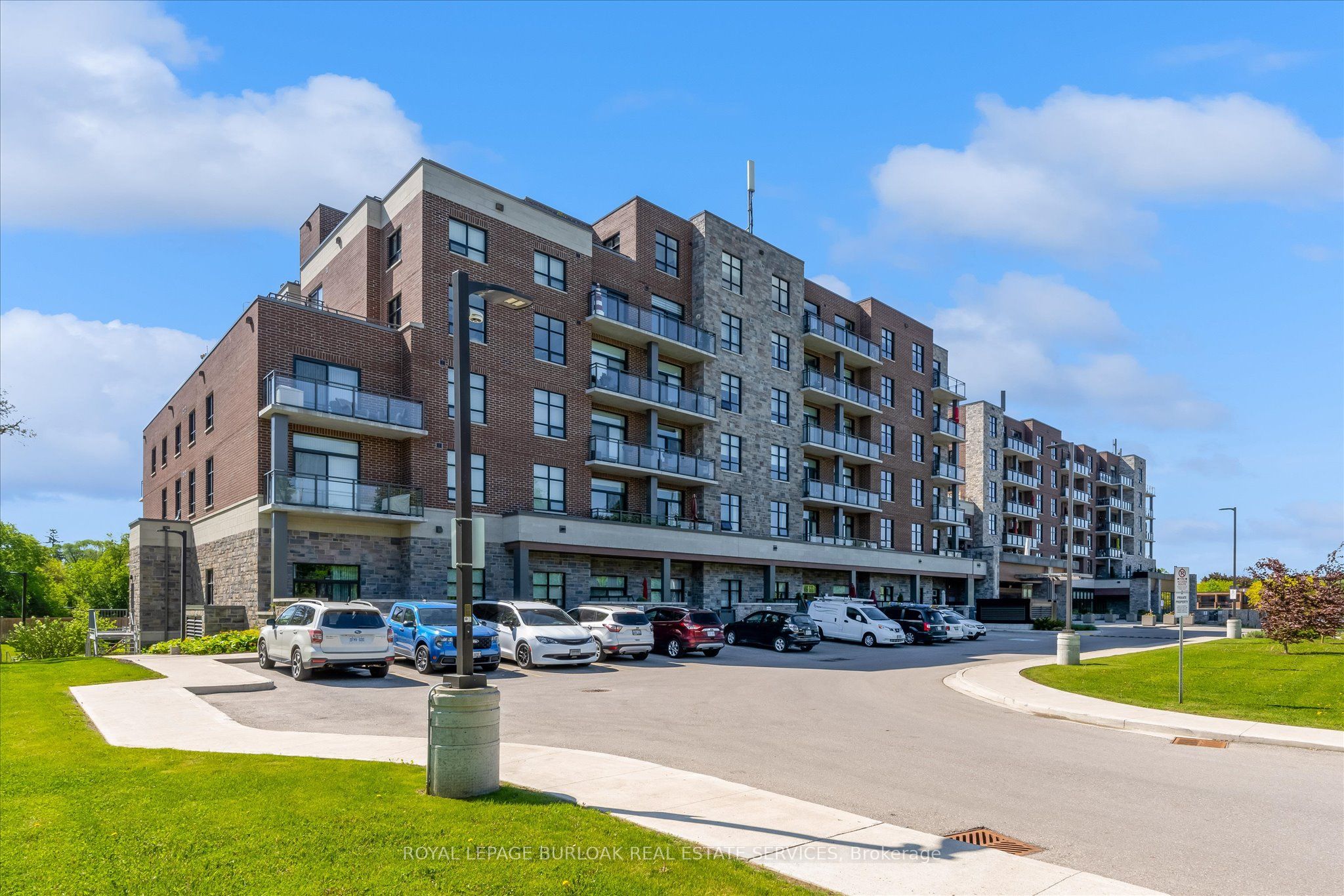 113-3290 New Street, Burlington, ON, L7N 1M8