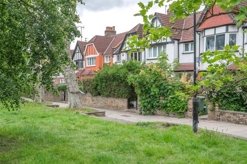 The Gardens, High Street, London N8