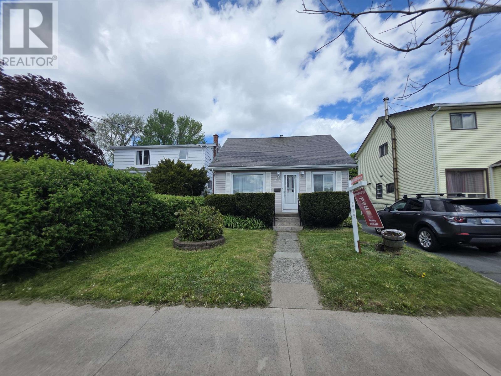 2883 Connaught Avenue, Halifax, NS, B3L3A2