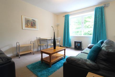 Powis Crescent, First Floor AB24