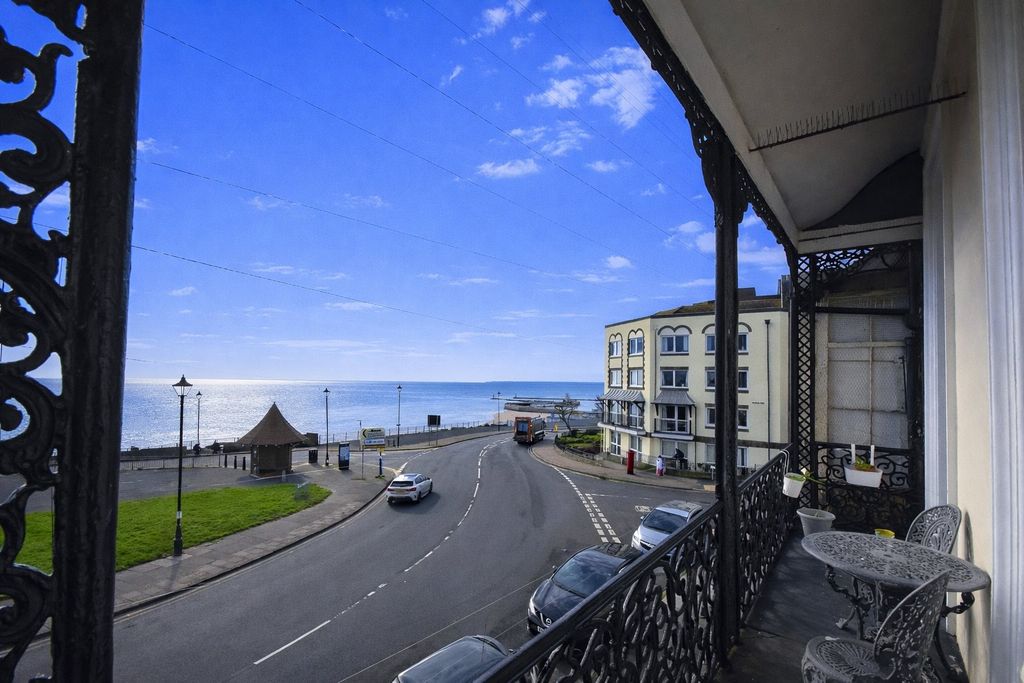 2 bed flat for saleVictoria Parade, Ramsgate, Kent CT11