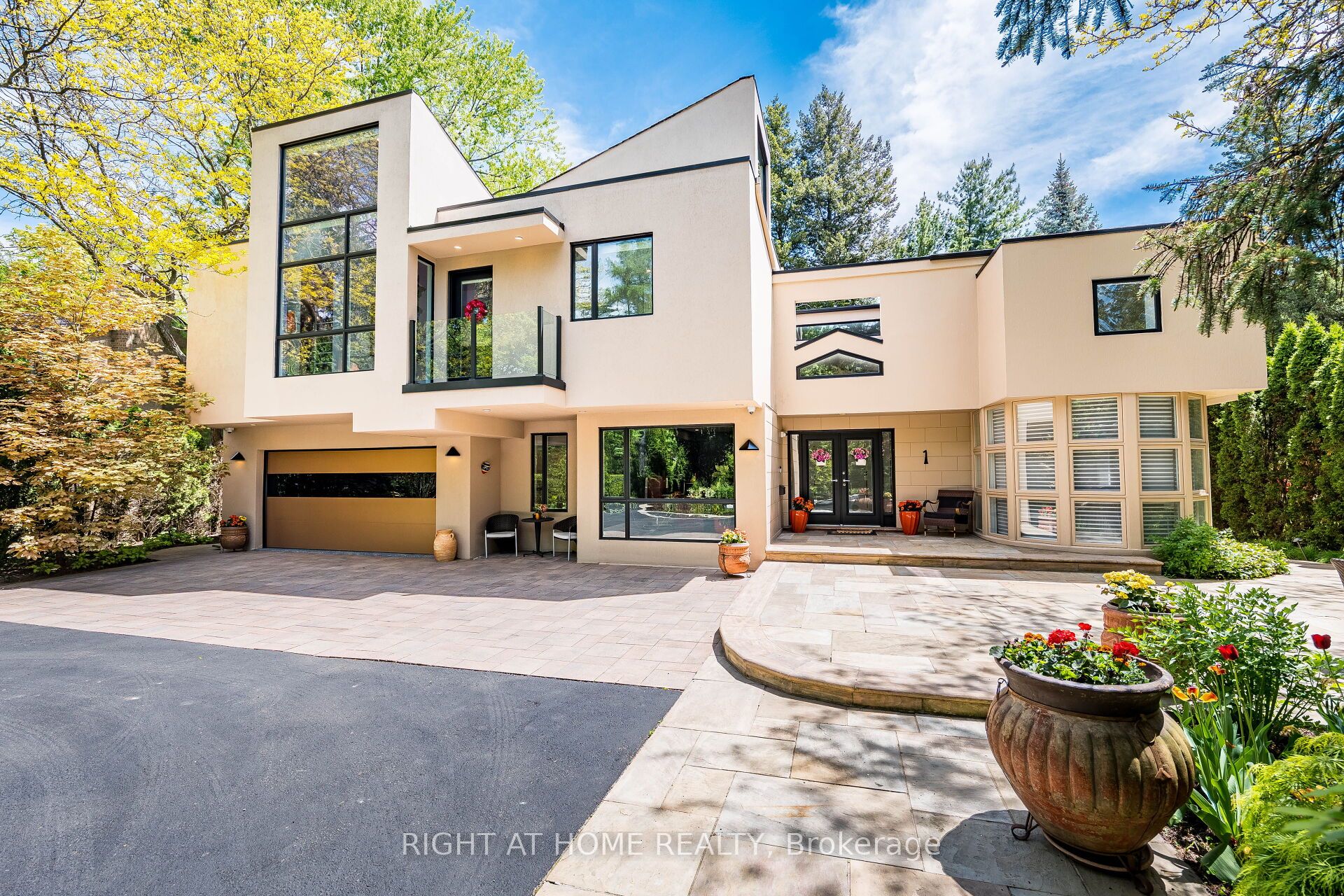 1 Friars Lane, Toronto, ON, M9A 1T6 photo 4