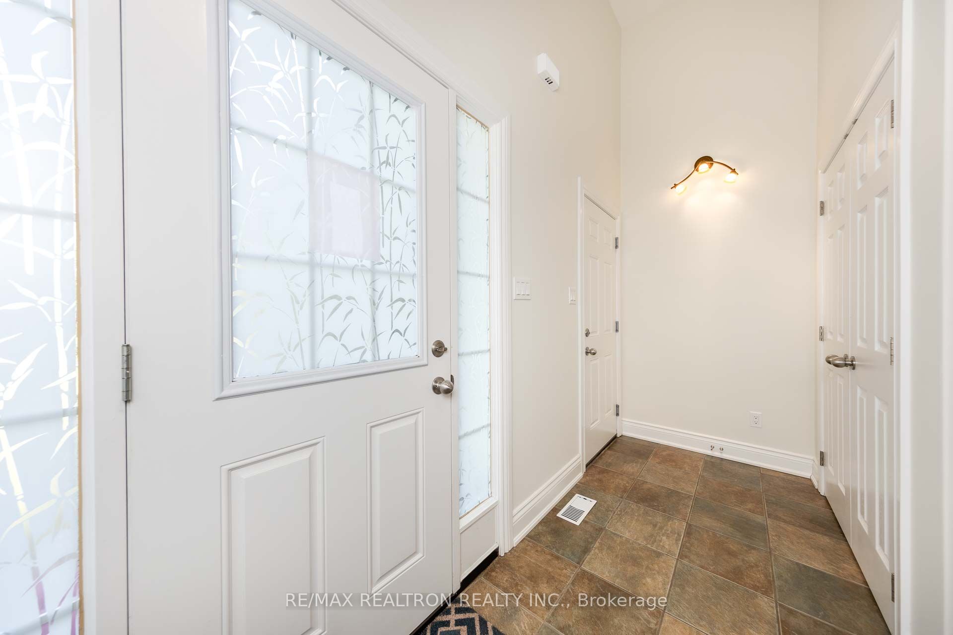 157b Silas Boulevard, Georgina, ON, L4P 2K2 photo 5