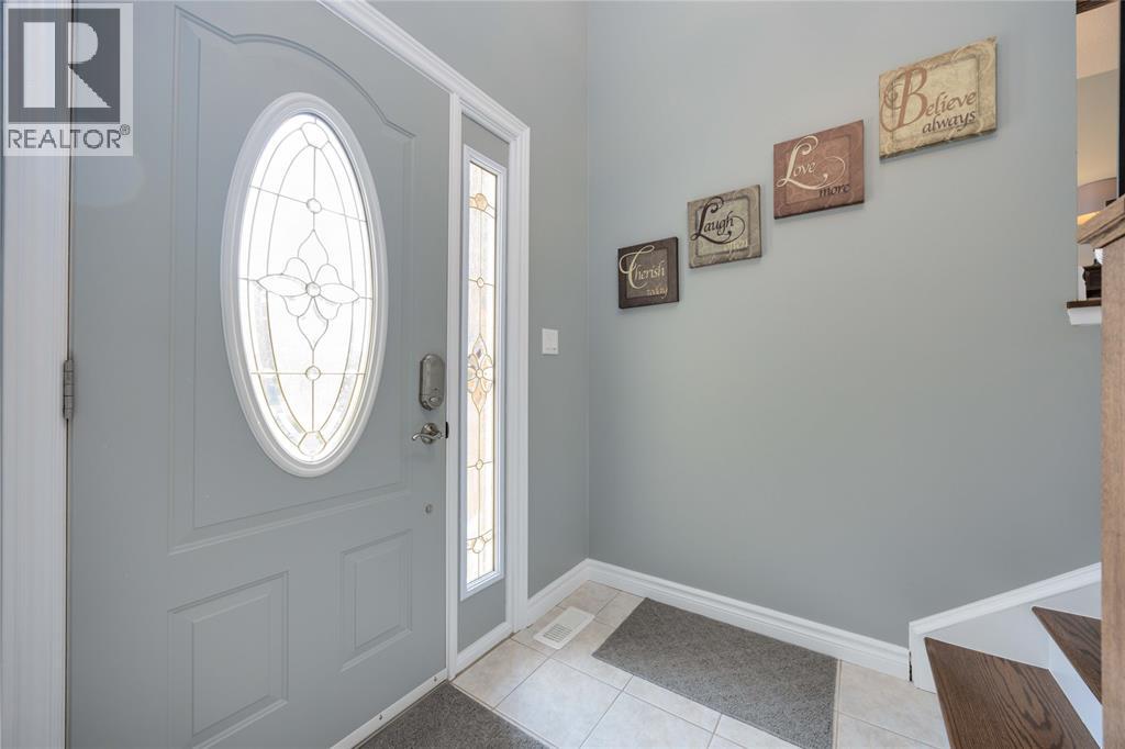 222 Thames Crescent, Sarnia, ON, N7S5C9 photo 3