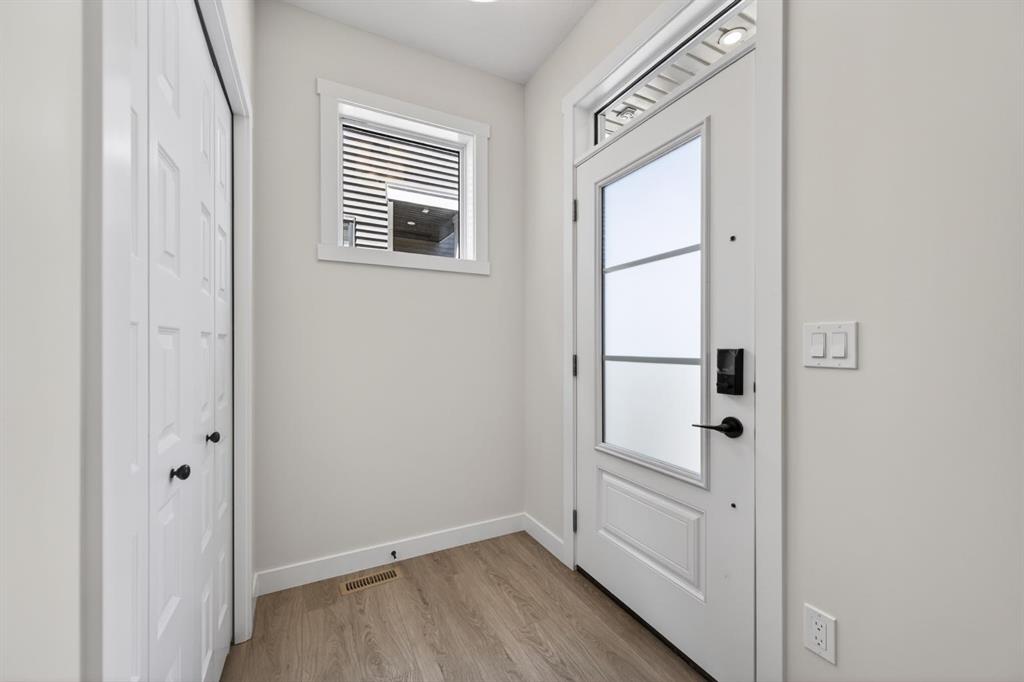 Additional image 3 of 1059 Bayview Crescent, Airdrie, AB, T4B 5N8